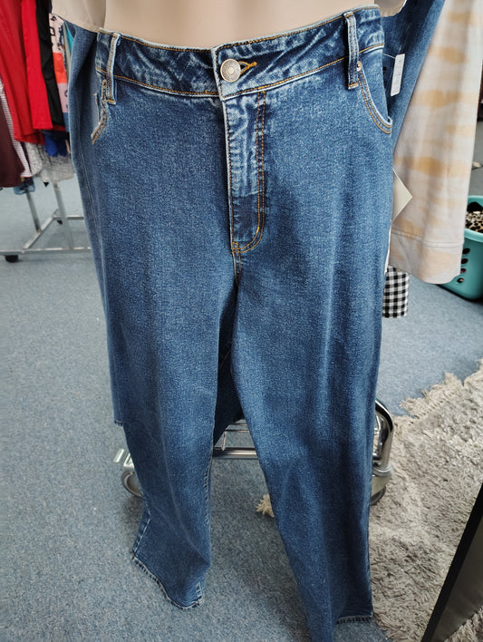 Ava & Vib NWT high rise 90's straight jeans size 22