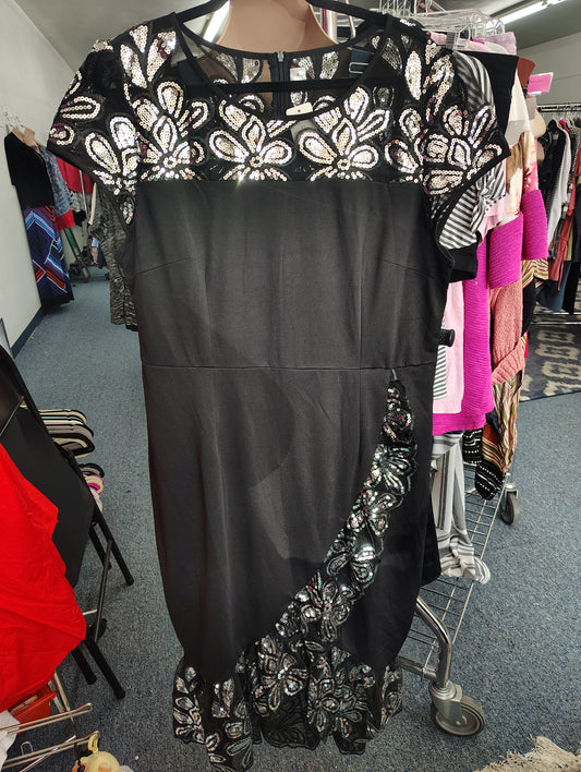 Black sequin accent dress with ruffle size xl-1x
