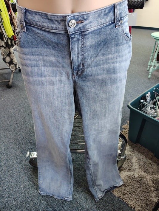 M Maurices Jeans mid rise slim boot size 22w