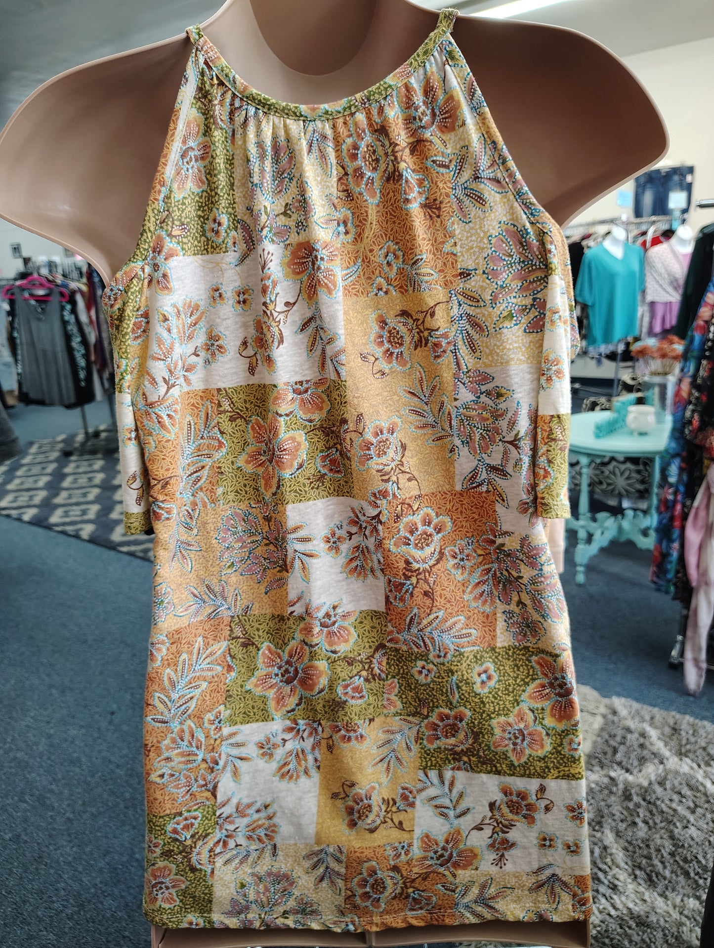 Cato cold shoulder print top with crochet front size 2x