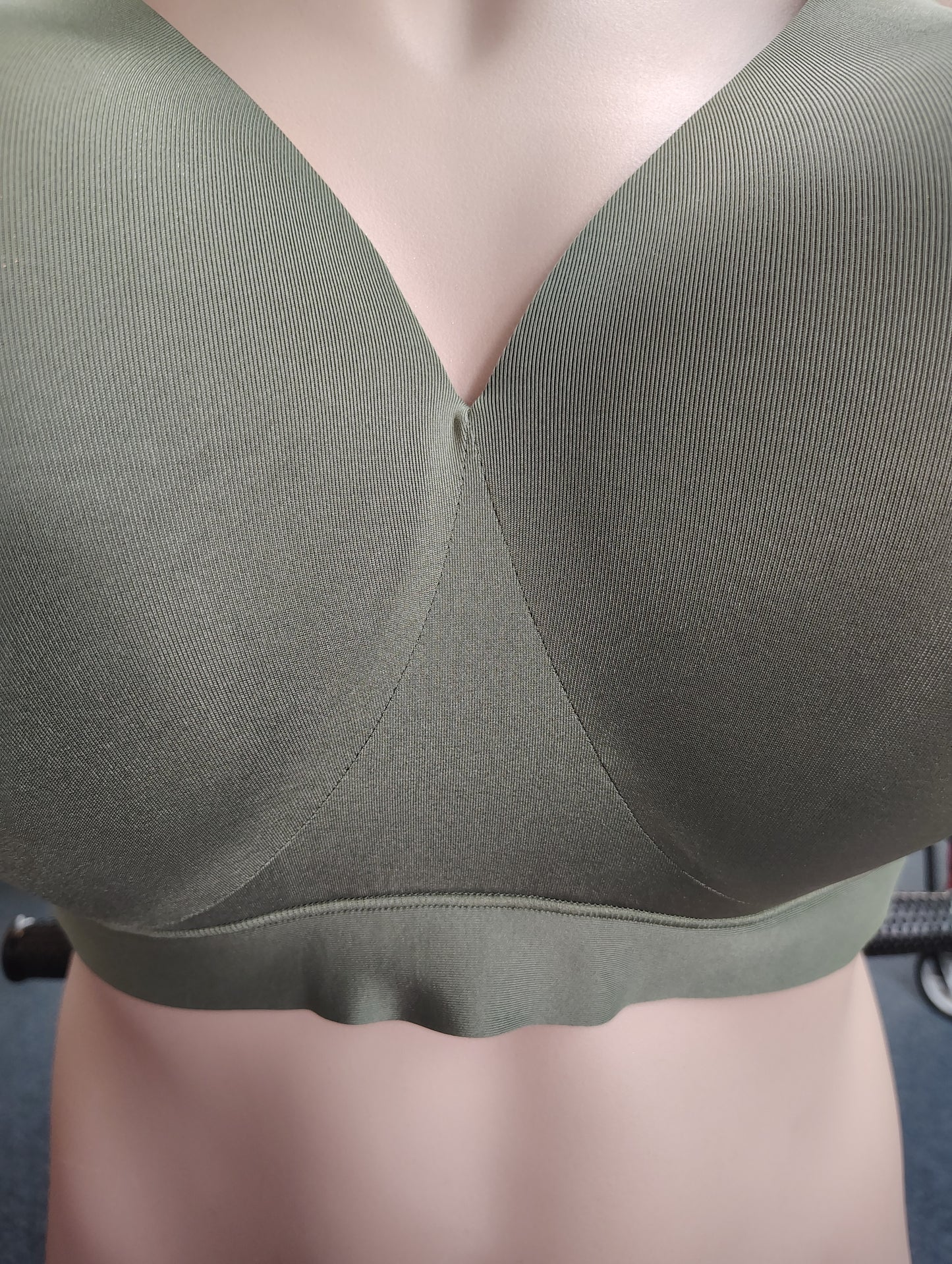 Cacique green lightly lined lounge bra 50DD