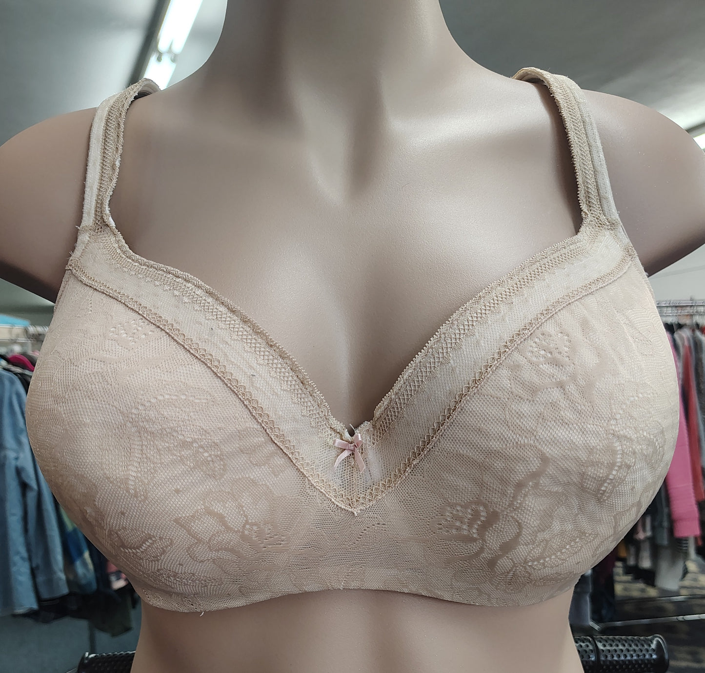 Cacique nude lace balconette bra size 46D