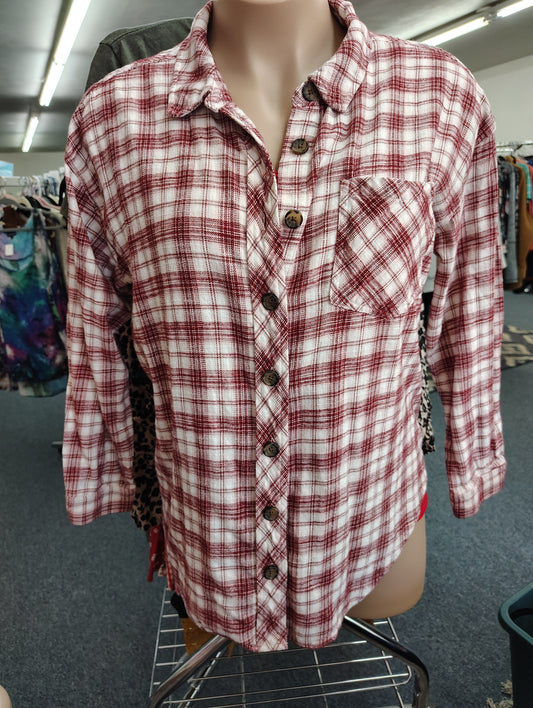 Maurices flannel plaid red and white button front top size 2x