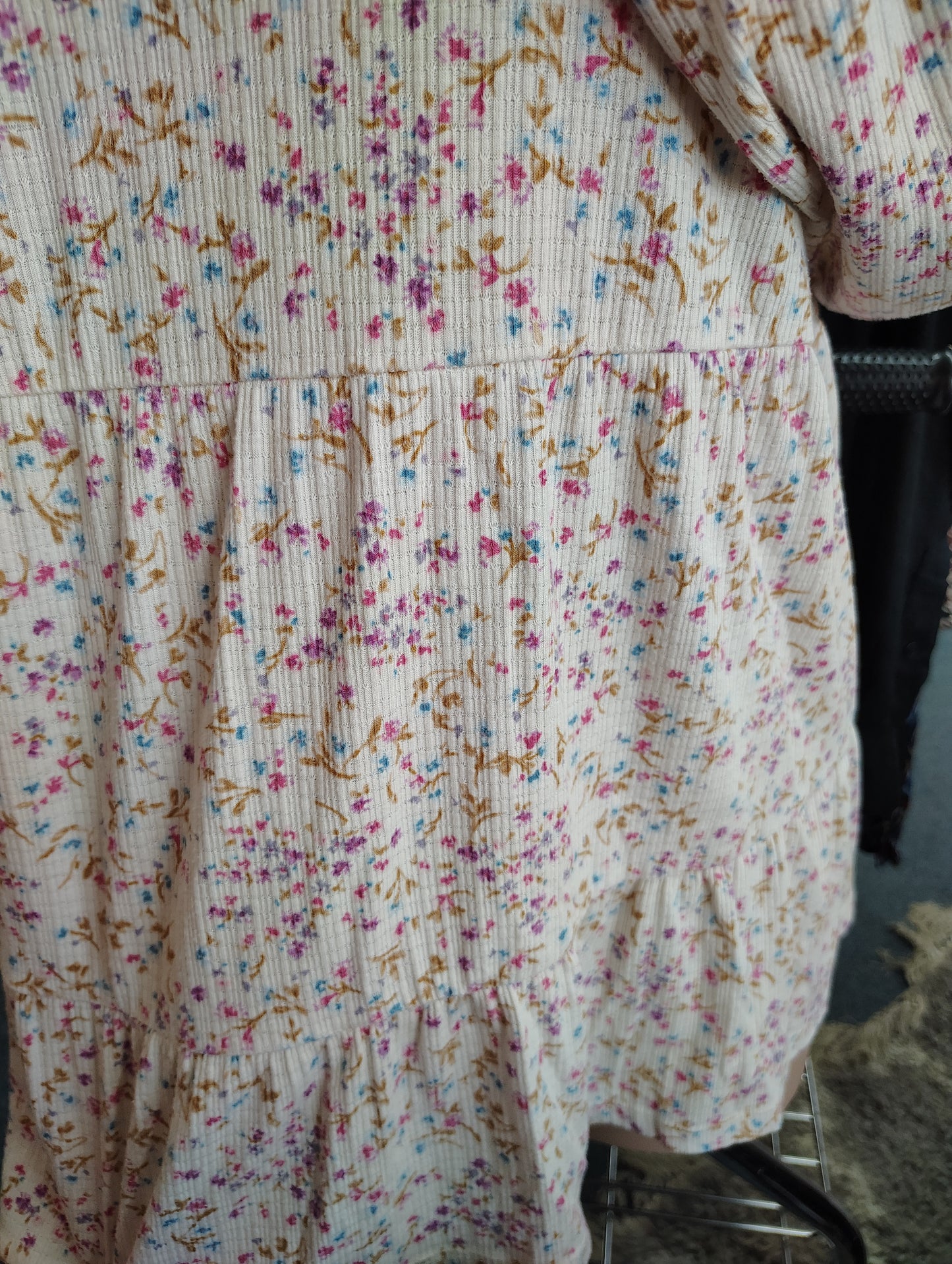 Torrid floral tiered long sleeve top stretchy size 5x