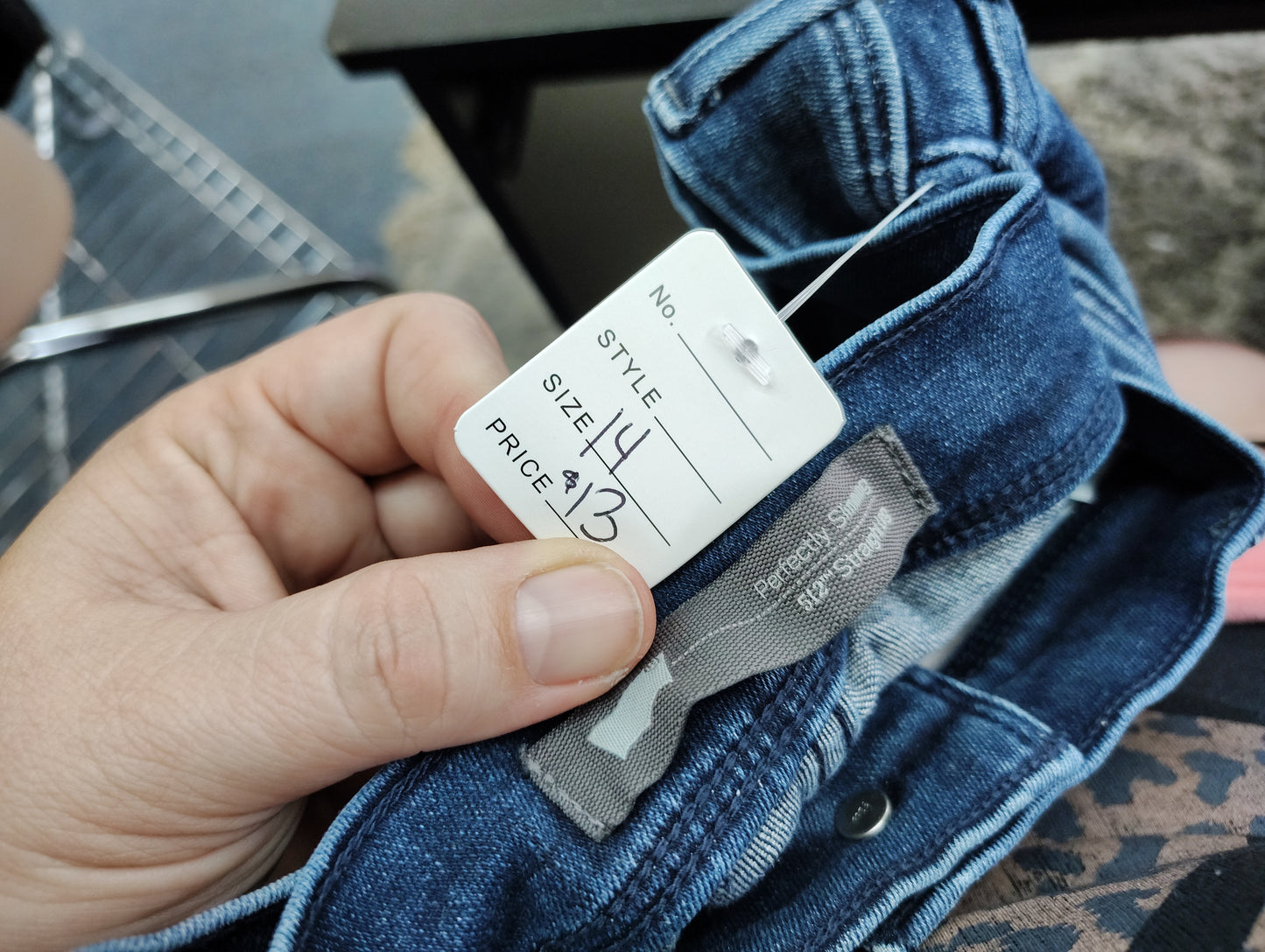 Levi 512 Perfectly slimming straight leg jeans size 14