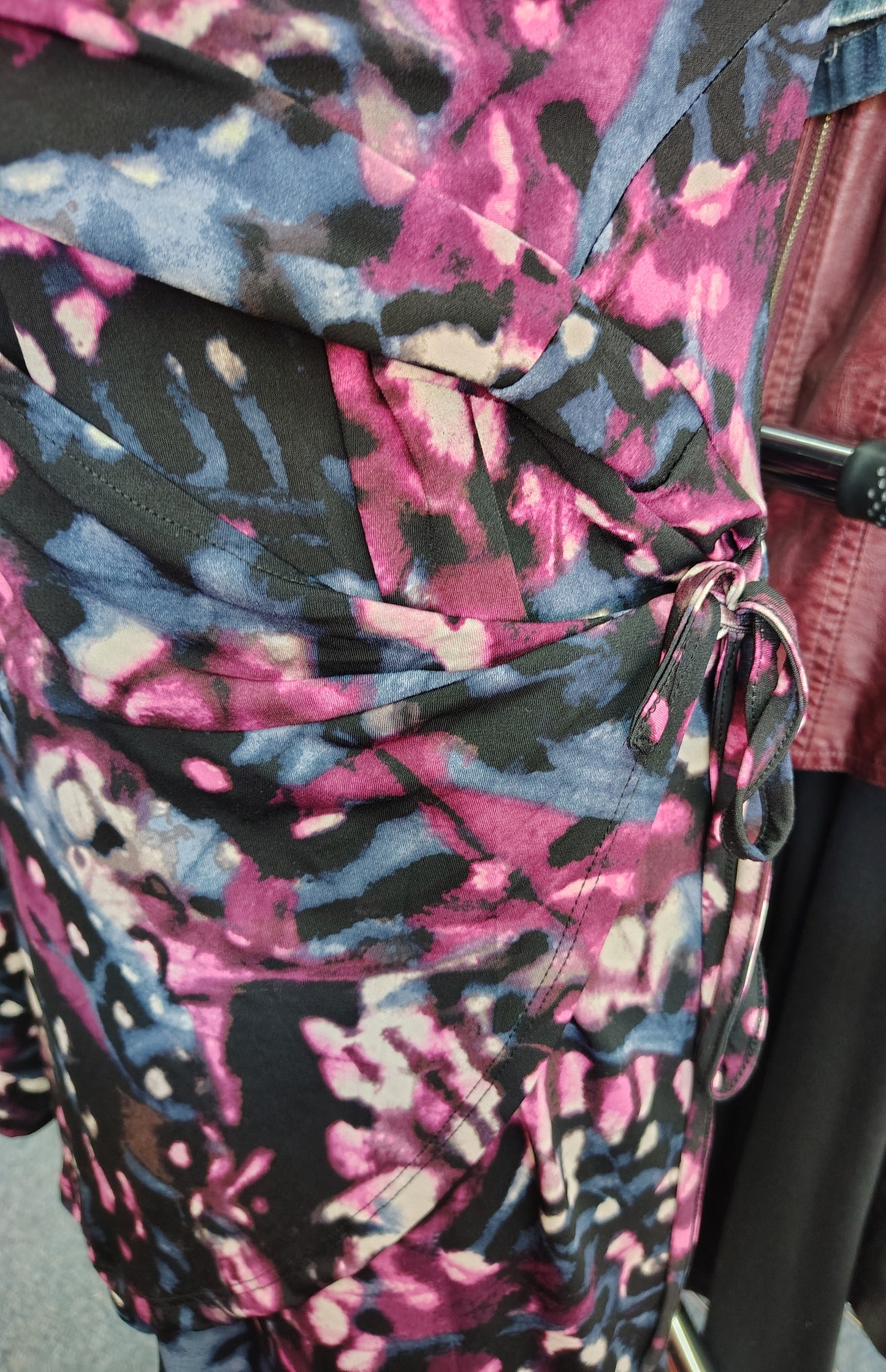 Torrid printed wrap top size 6x