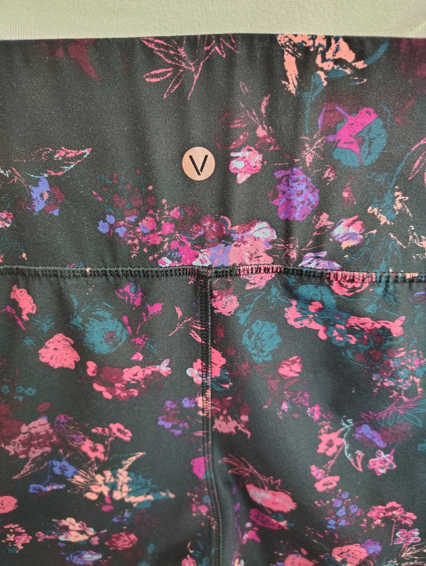 Livi Active floral leggings size 22/24 3x