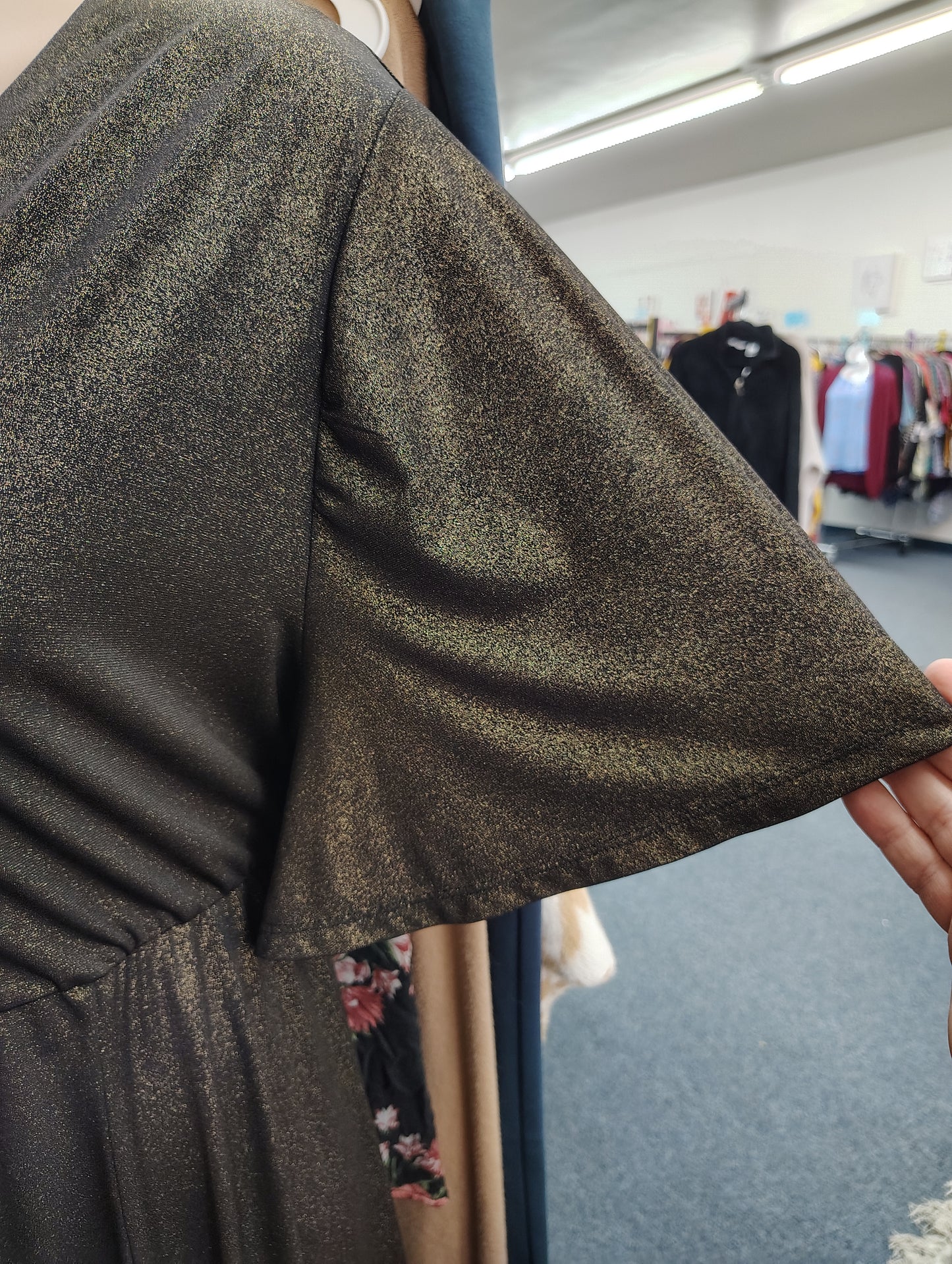 Torrid black and gold glitter dress with flutter sleeves size 5x