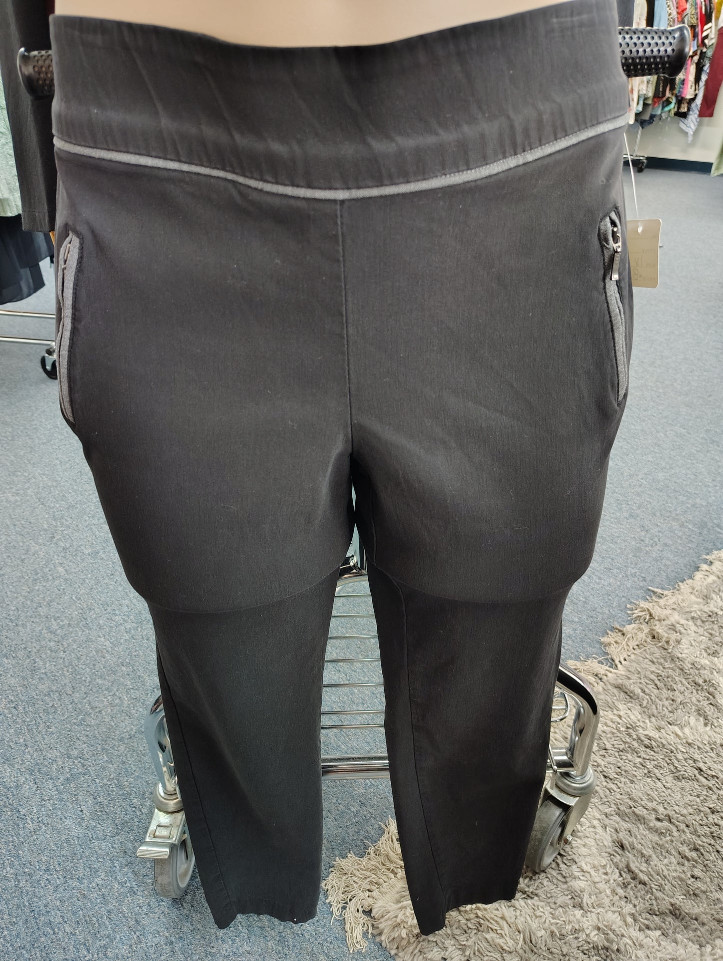 Maurices black skinny dress pant leggings size 1x 14/16