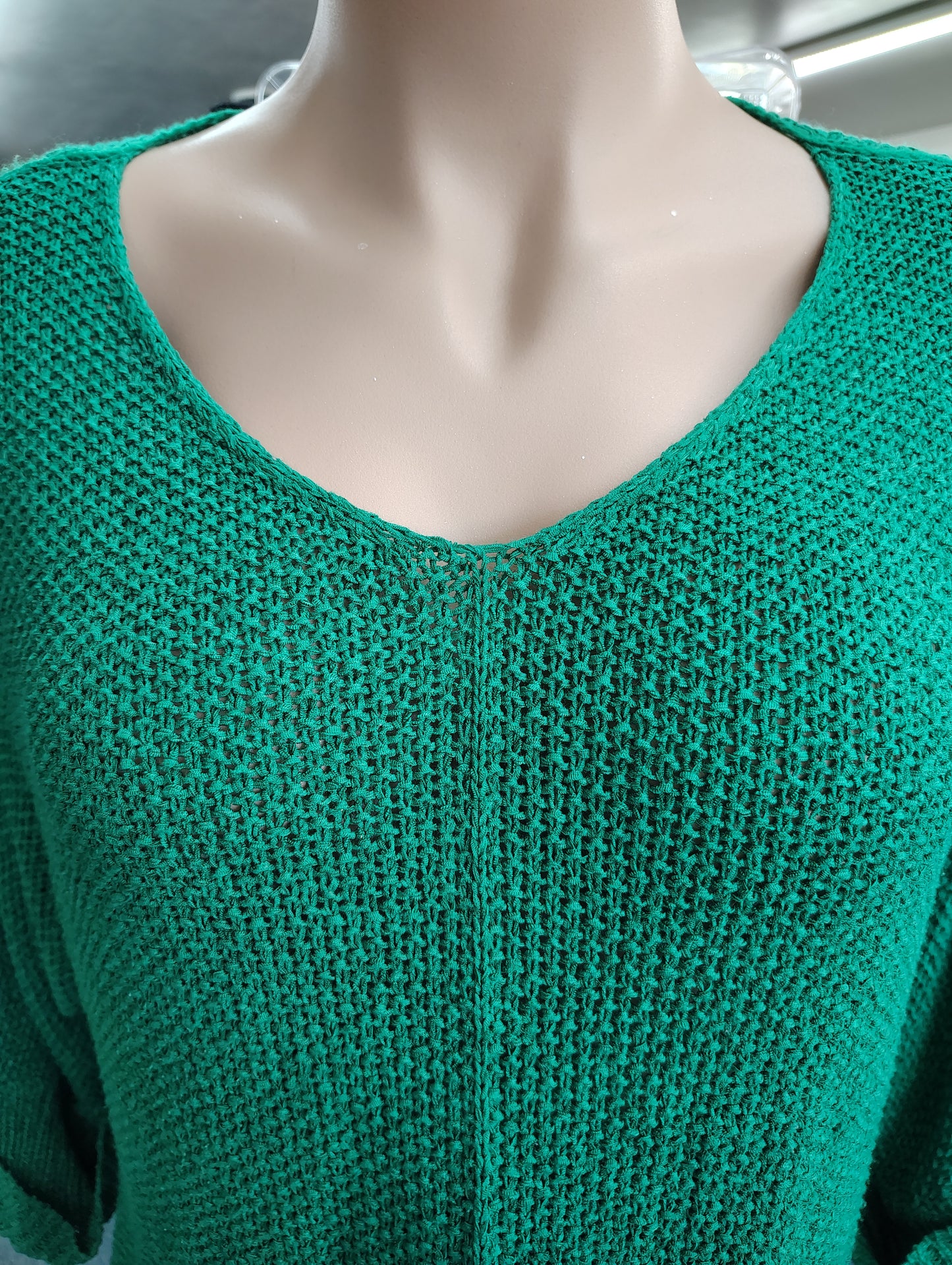 ee some kelly green lightweight sweater size 1x/2x