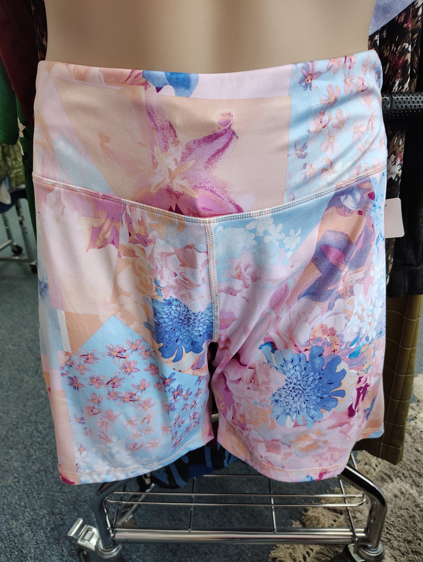 Avia athletic bike shorts pockets size 3x