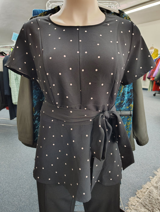 Lane Bryant black polka dot tunic top with belt size 20 2x