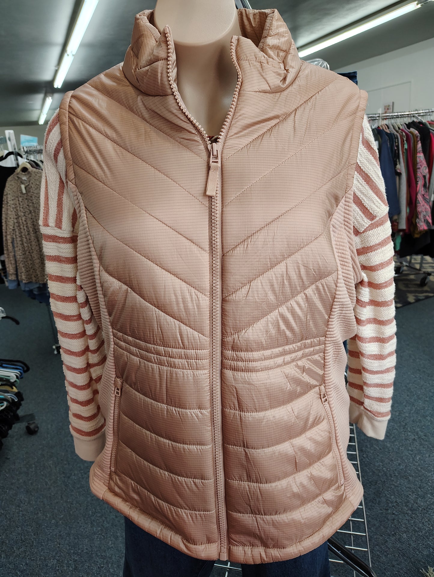 Maurices NWT pink puffer vest size 4x