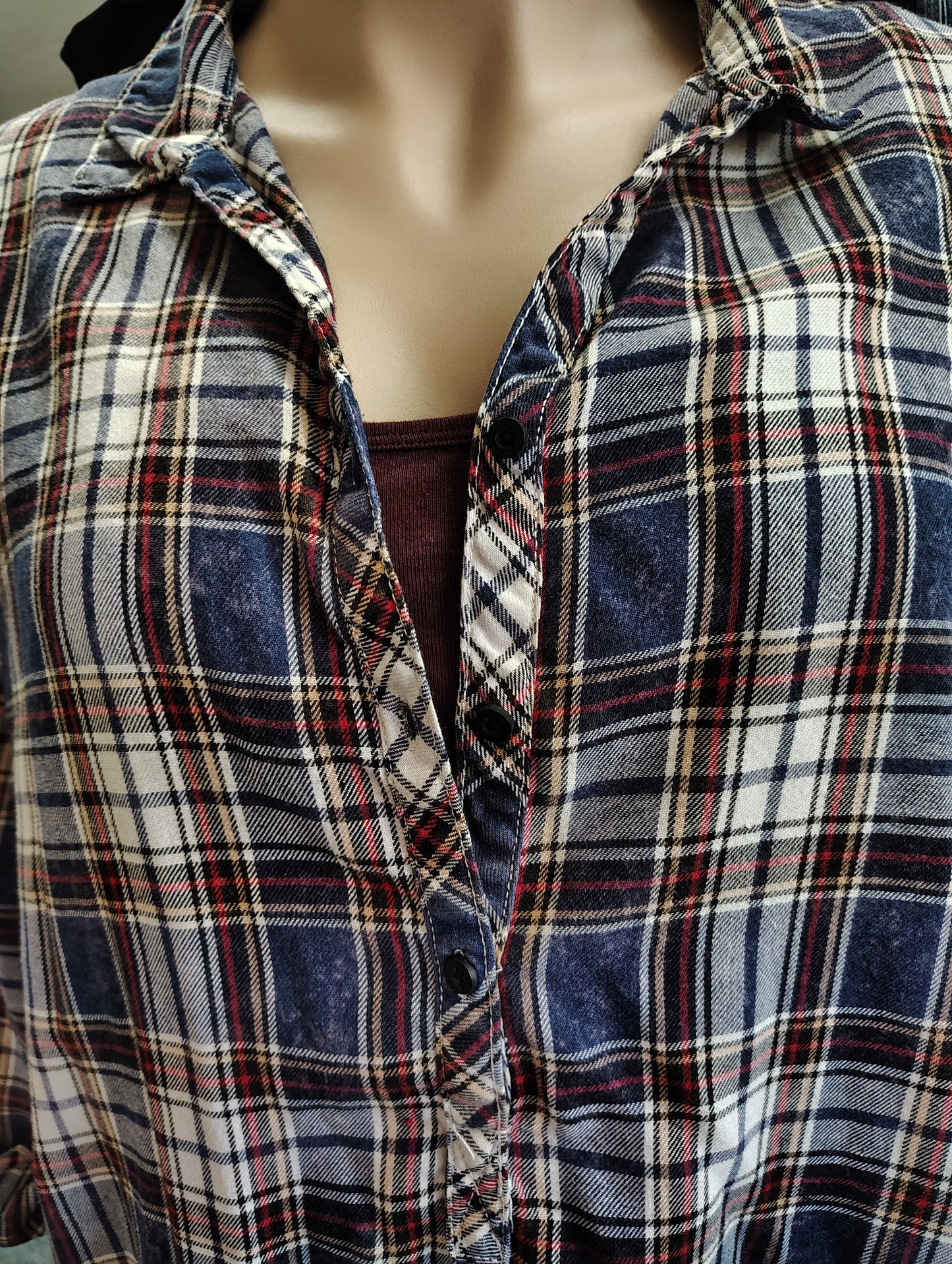 Cato plaid half button top size 4x 26/28