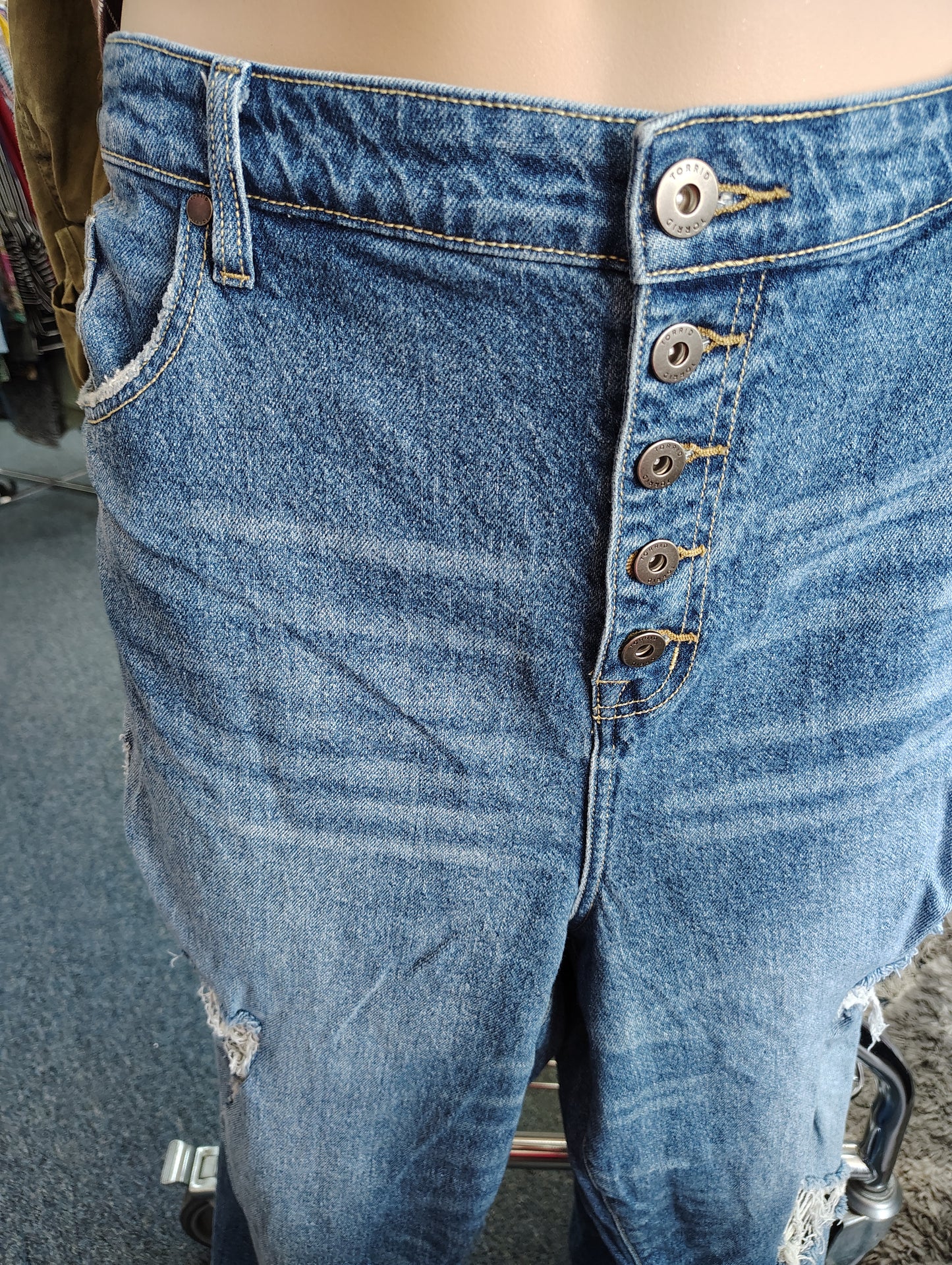 Torrid high rise straight jeans distressed size 28 tall