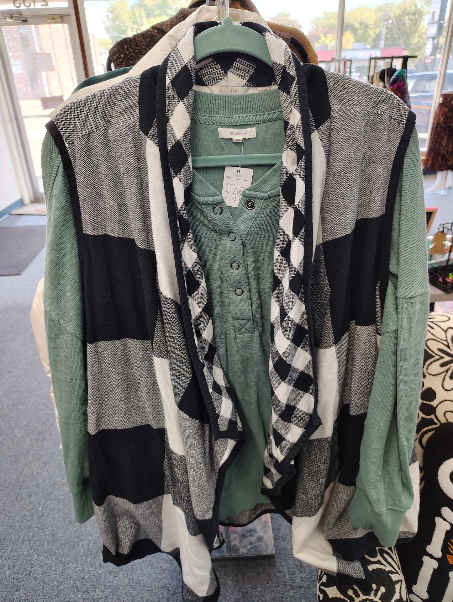 Cato reversible plaid vest size 22/24 3x