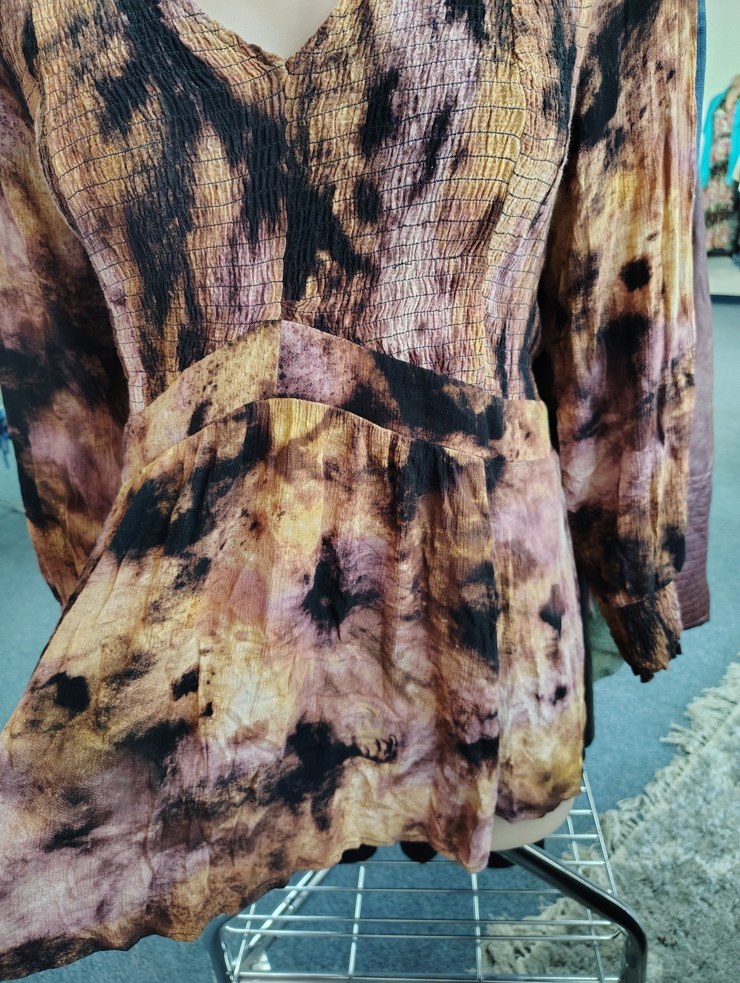 Torrid tie dye smocked top long sleeves size 4x