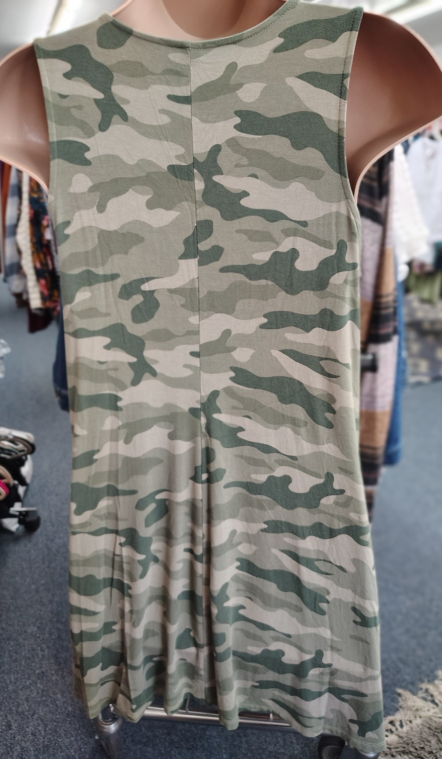 Old Navy sleeveless knit camo dress size XL