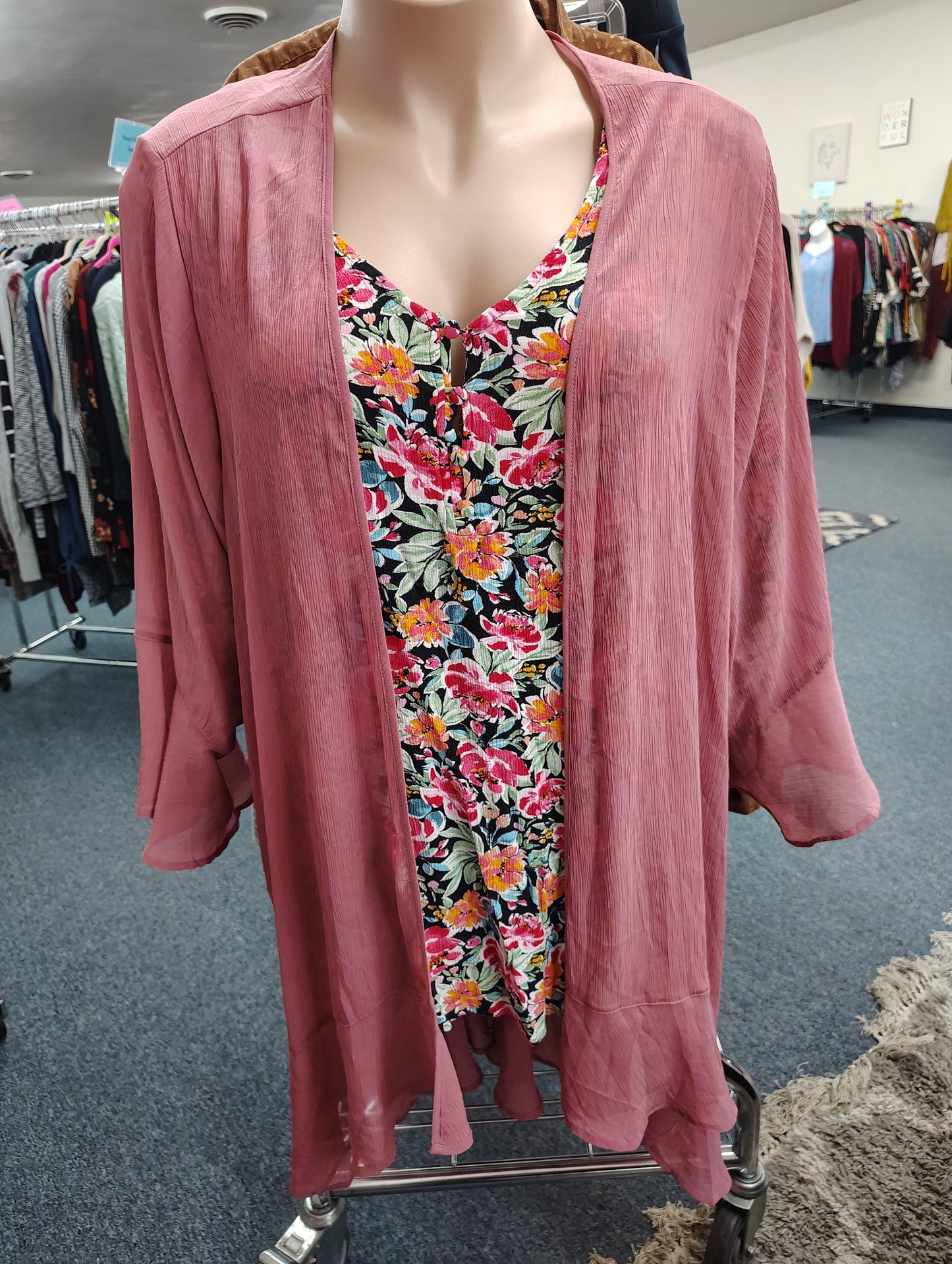Torrid floral tie back tunic top with buttons size 5x