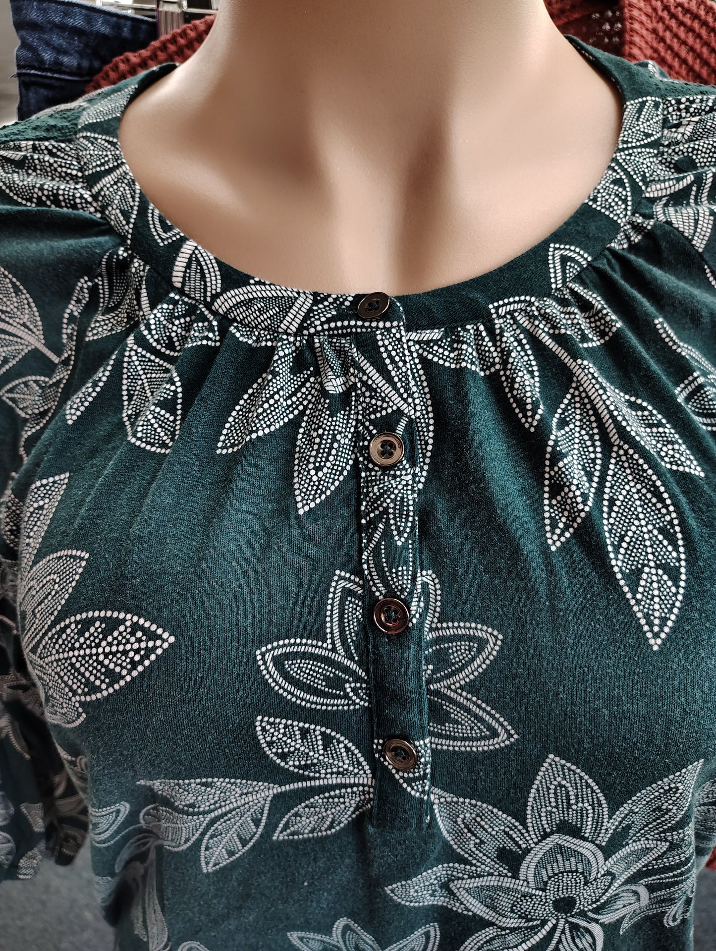 CJ Banks green floral knit top size 2x