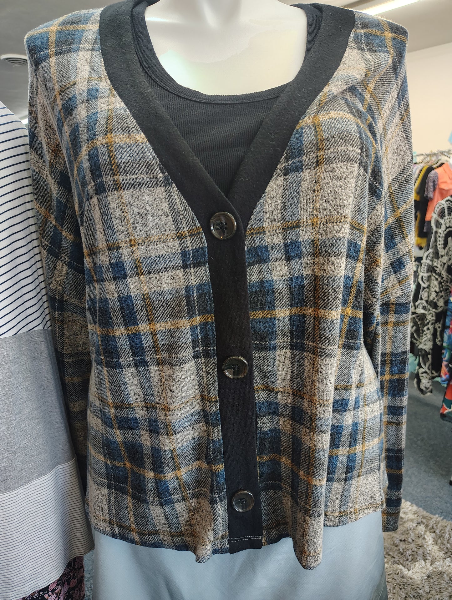 Maurices plaid cardigan size 4x