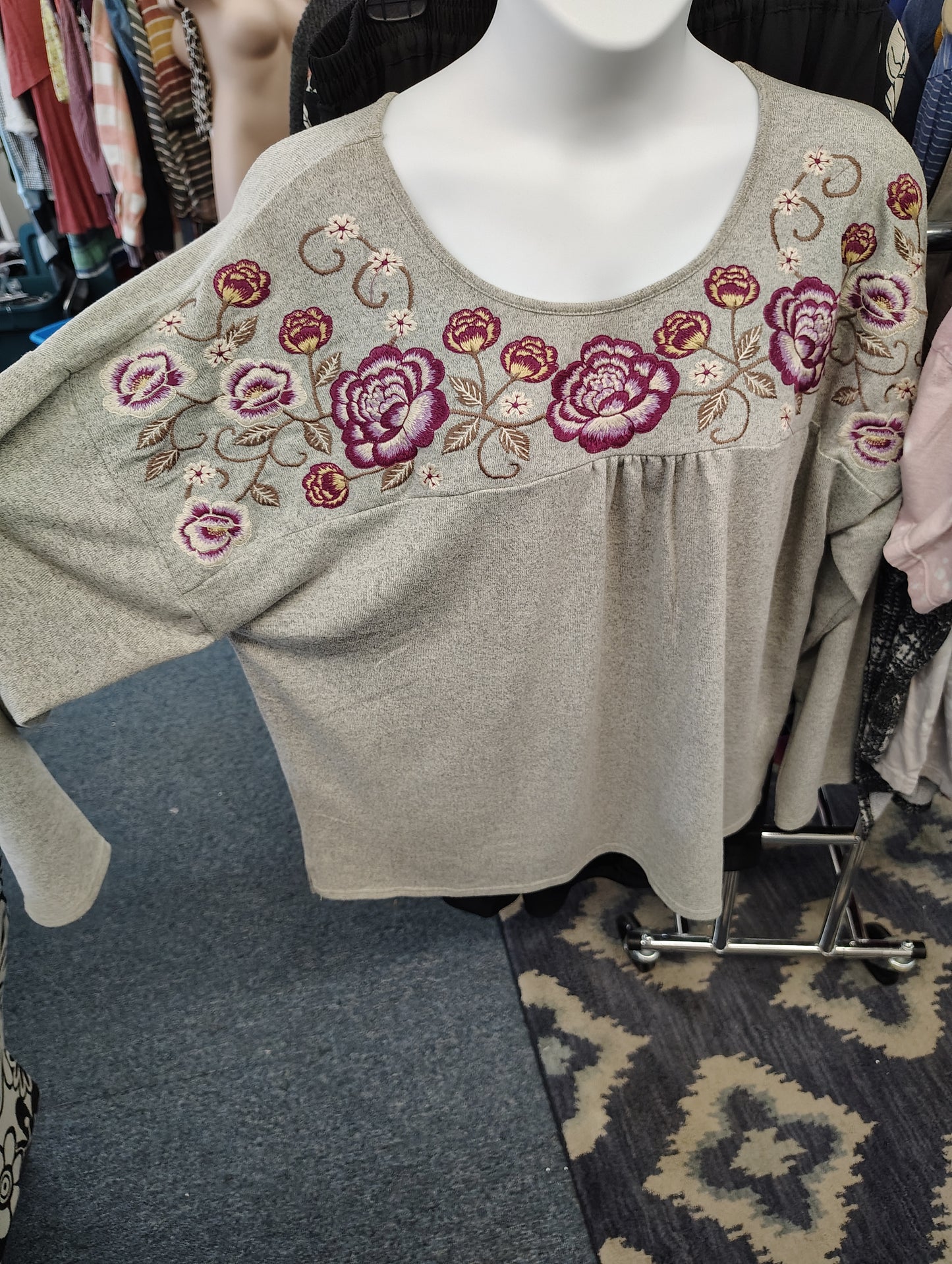 Savannah Jane gray embroidered flowers top 2x