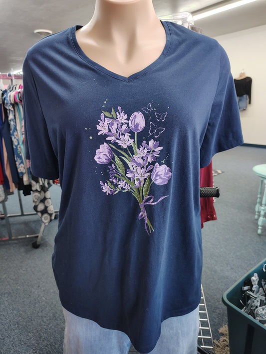 Catherines navy floral tee size 3x