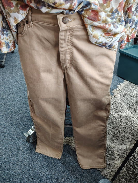 Lee relaxed straight leg tan jeans size 12