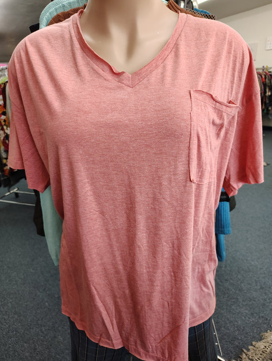 Zenana pocket basic tee size 1x oversized