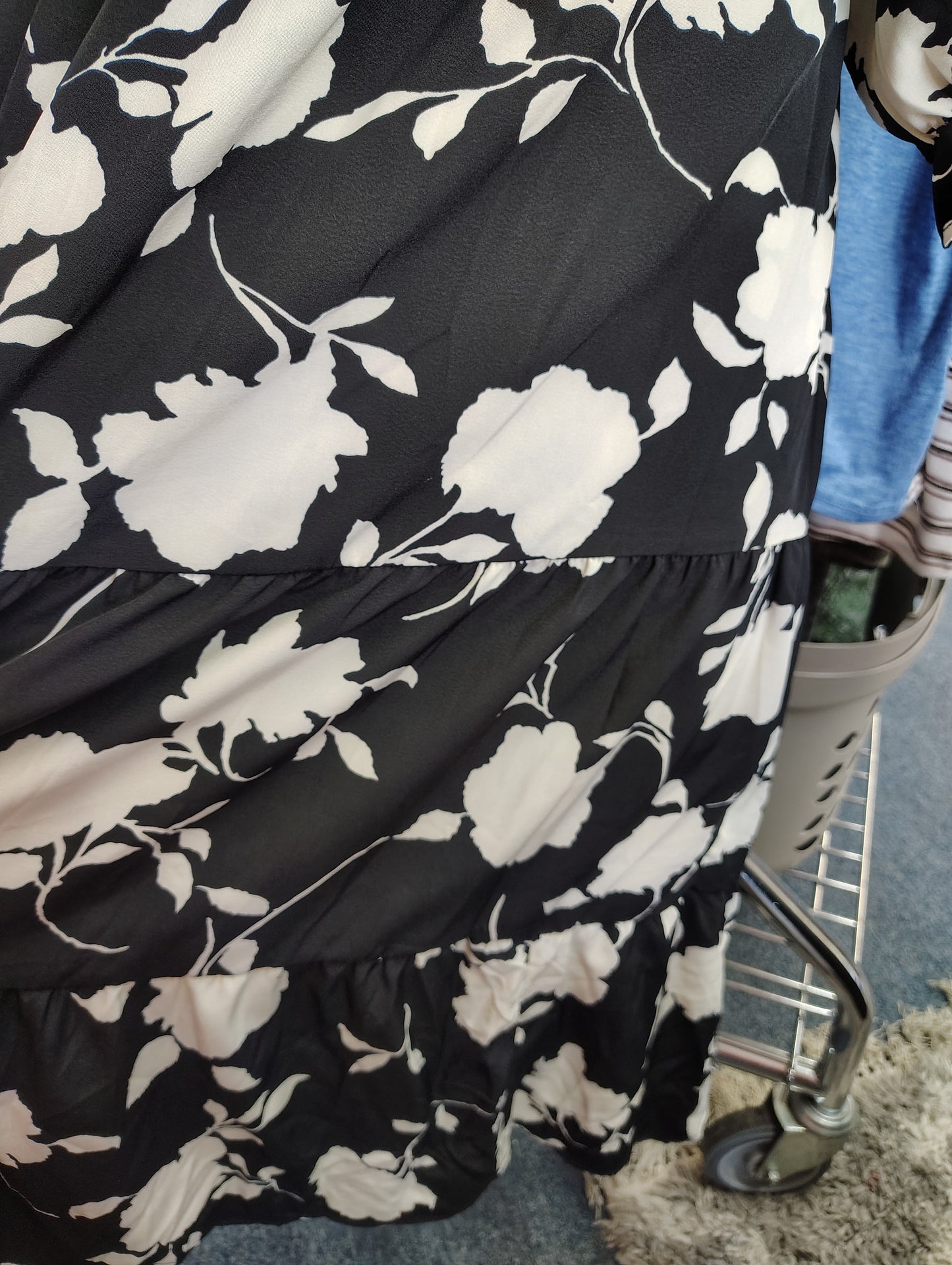 Bloomchic NWT black floral midi dress size 26 4x