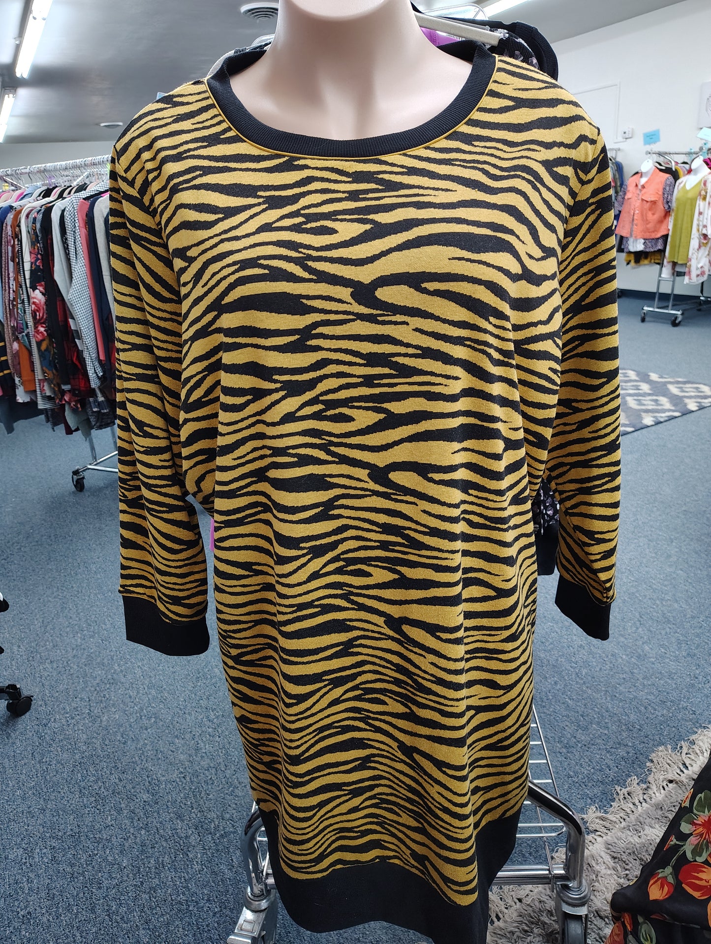 Victor Glemaud for Target animal print sweater dress size 4x
