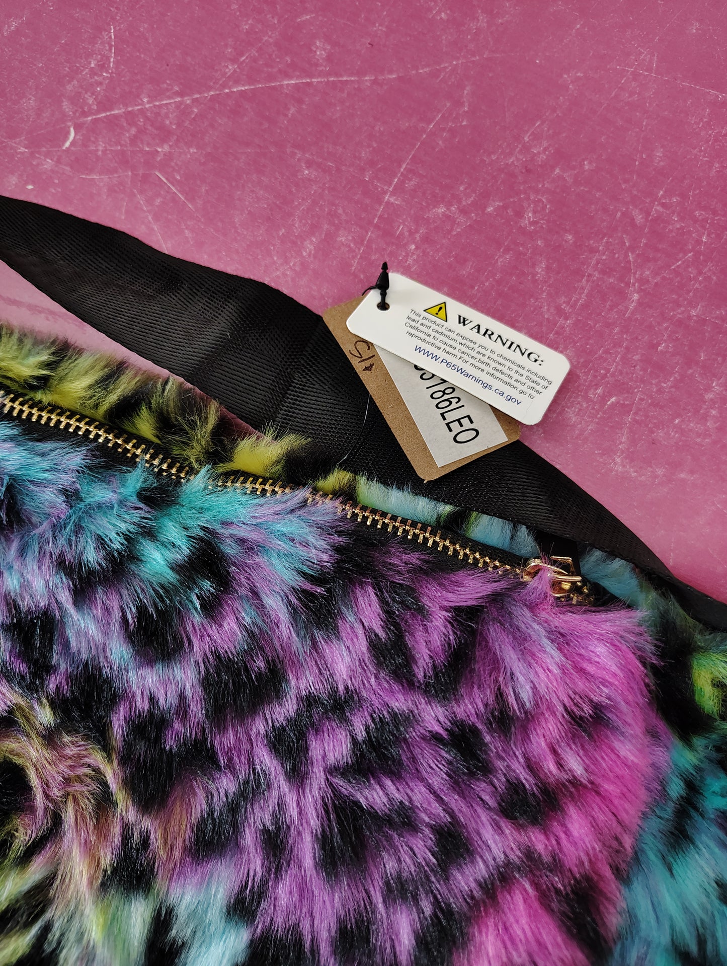 New fuzzy animal print fanny pack with zipper pocket