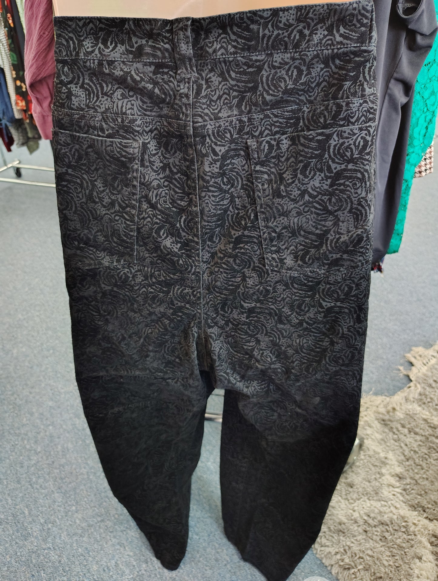 Catherines black velvet pattern jeans size 30W