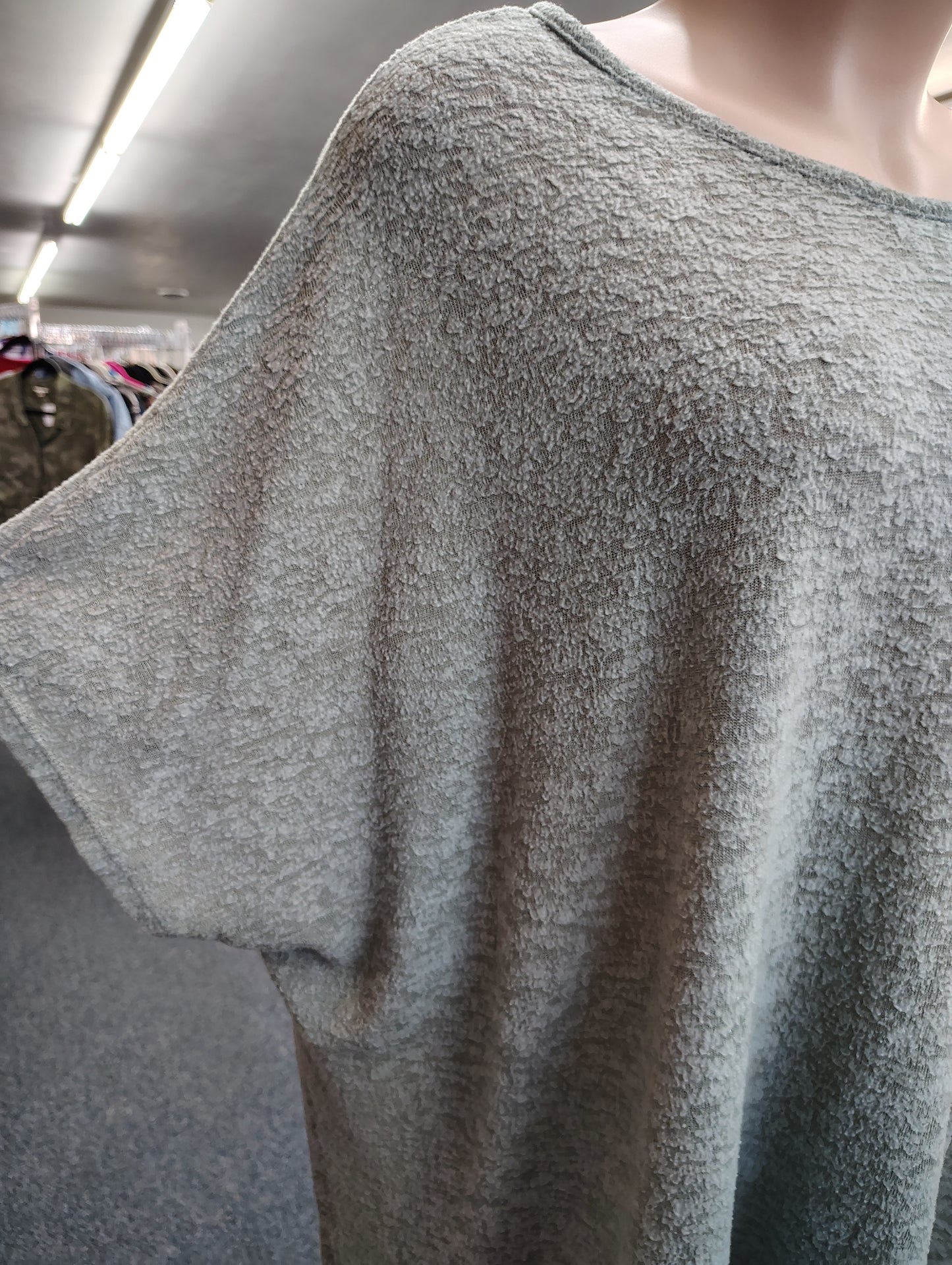 Andree by Unit green soft dolman sleeve top with slits size 2x