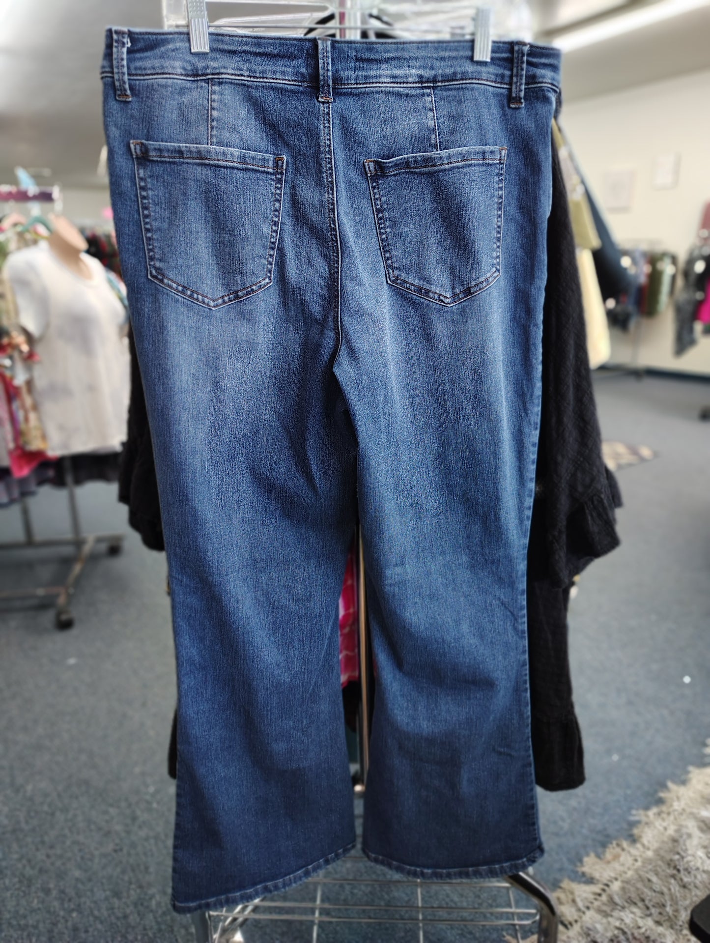 Maurices M Jeans Everflex high rise flare size 16