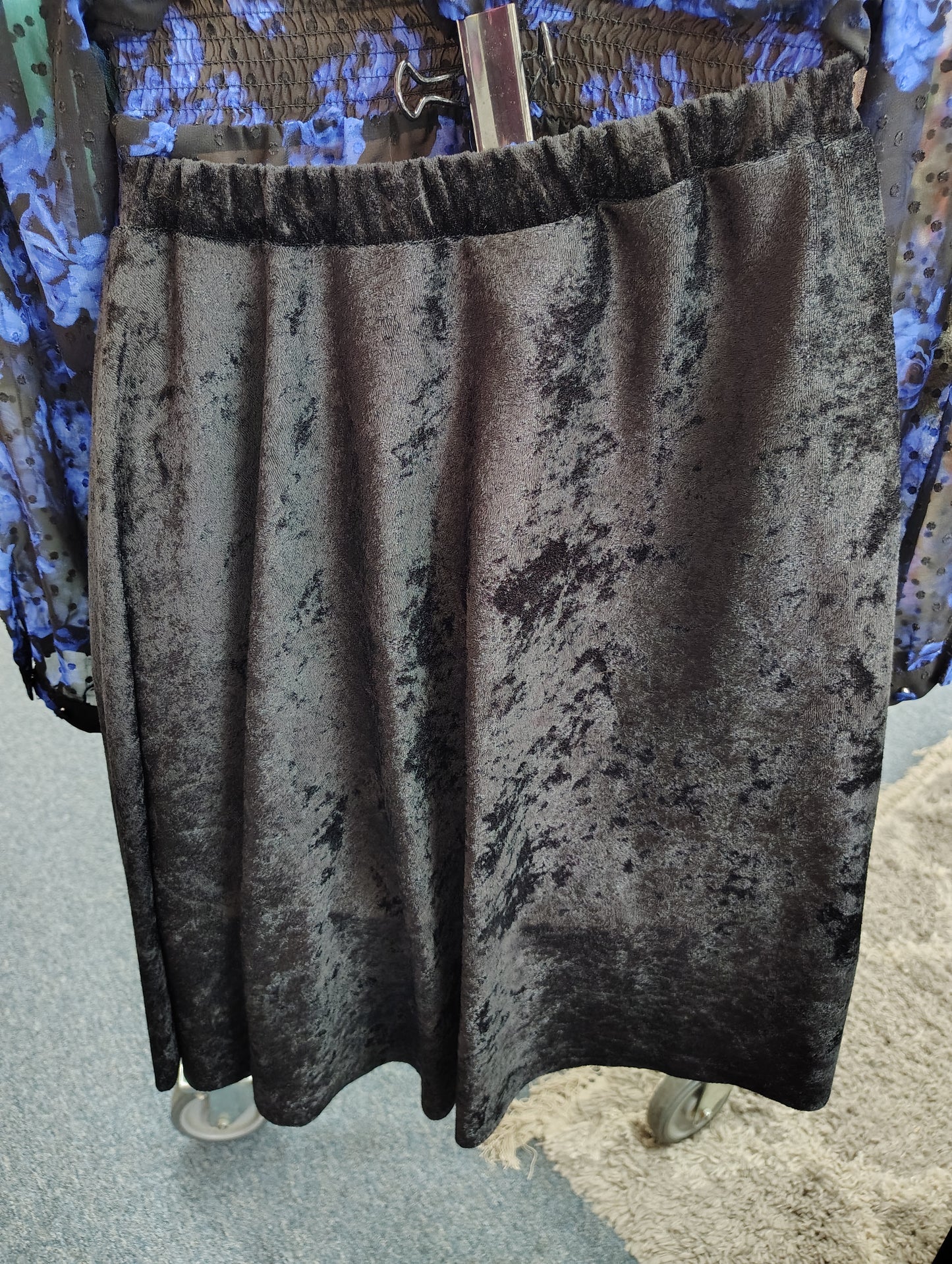Seamlined Studios black velvet skater skirt size 4x
