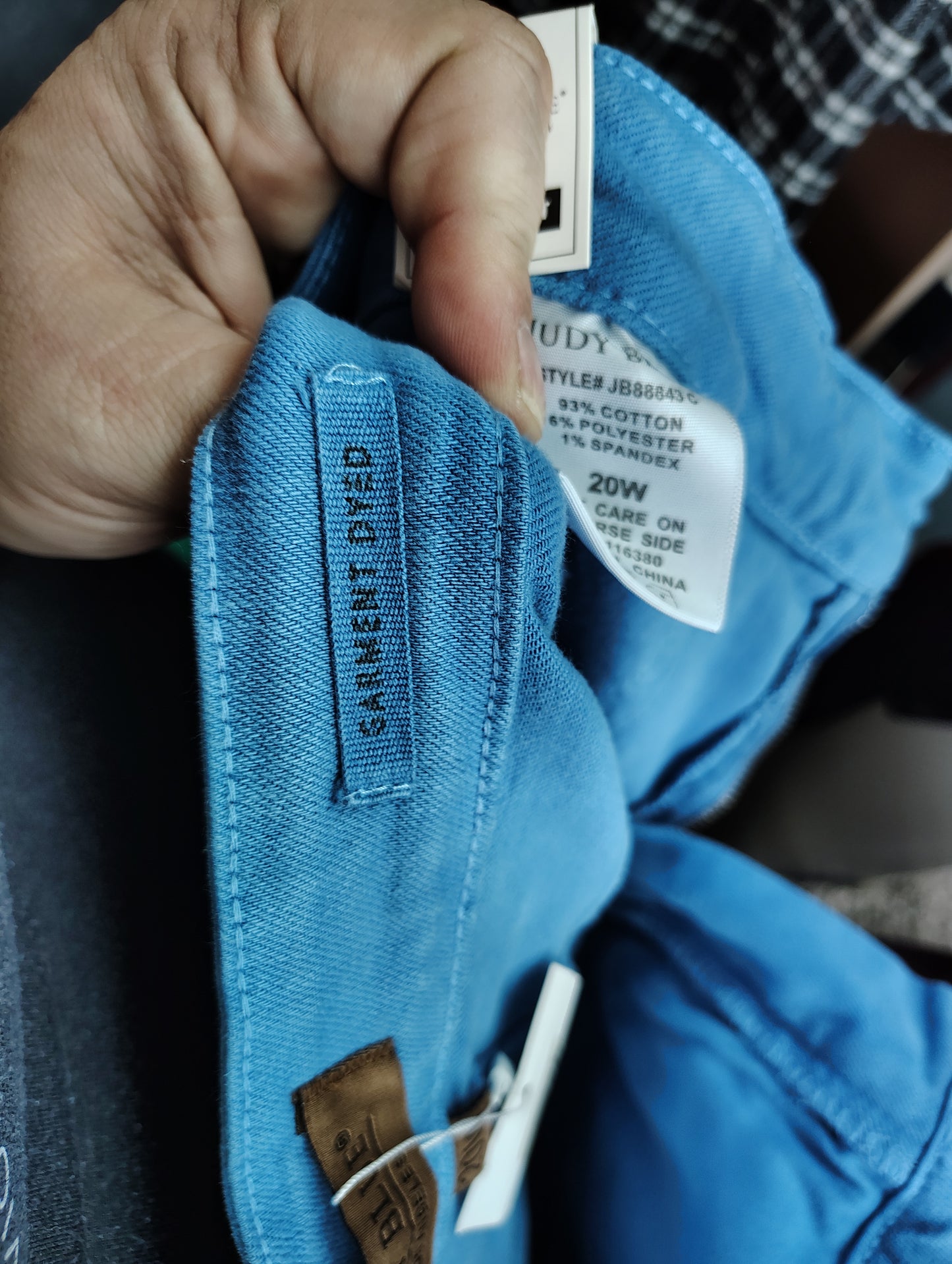 Judy Blue NWT cornflower blue cropped jeans size 20w