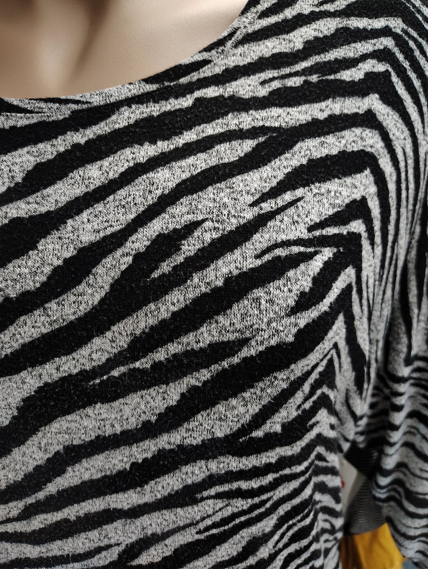 Torrid super soft plush zebra print top 4x