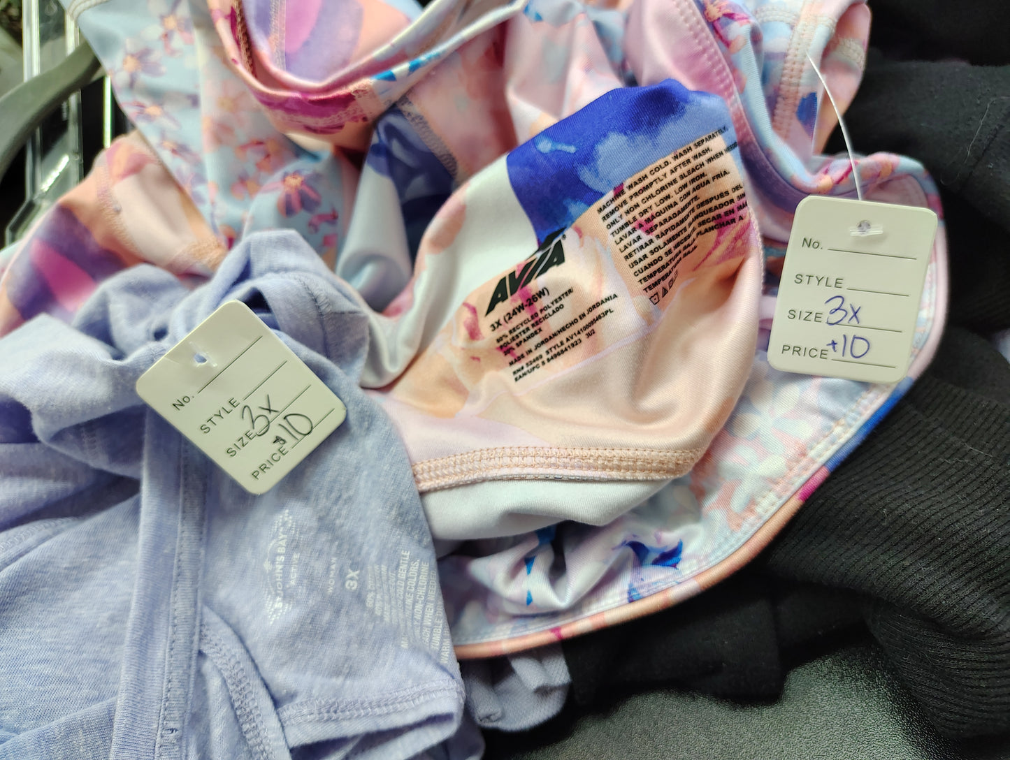 Avia athletic bike shorts pockets size 3x