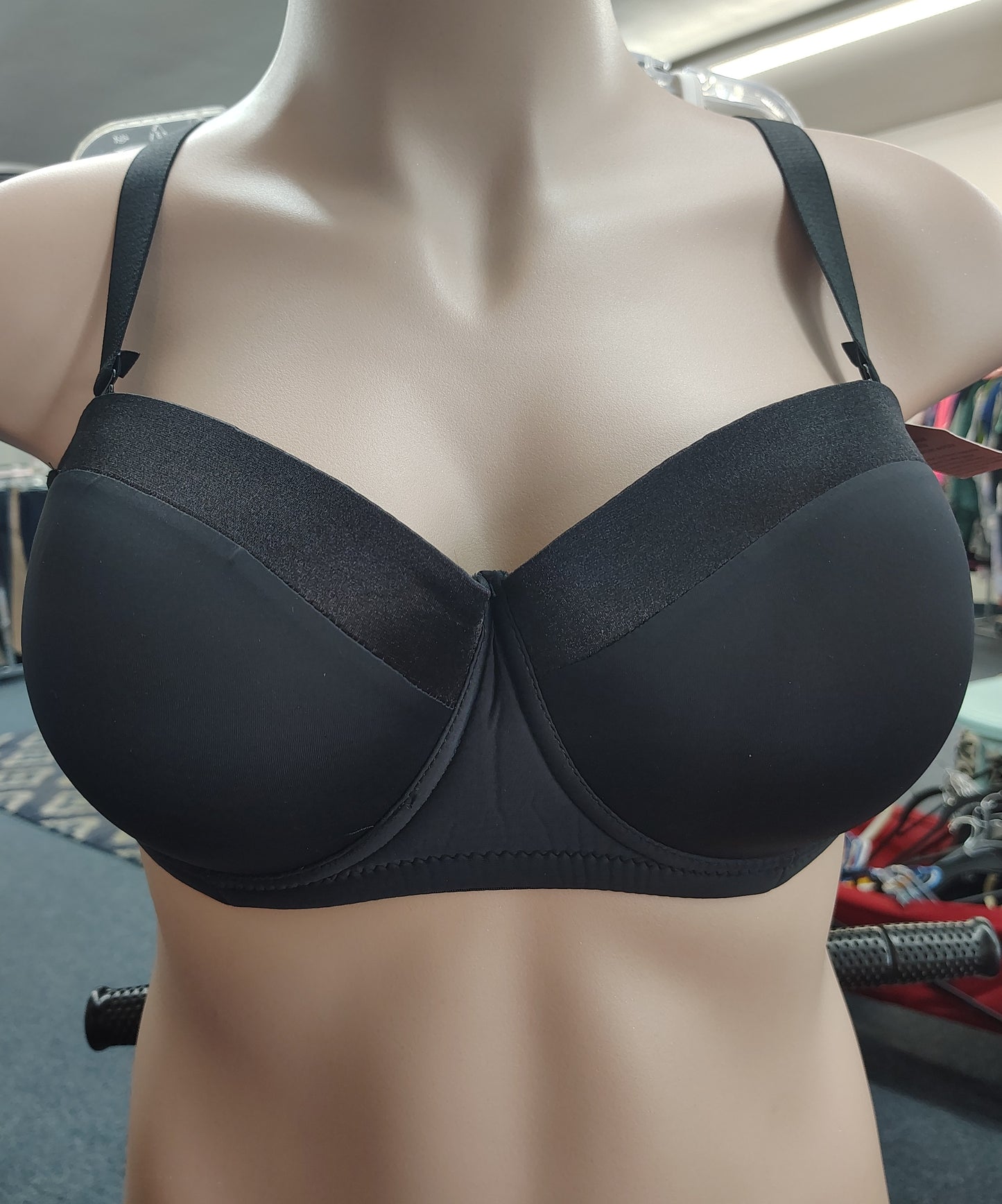 Olivachel NWT black strapless bra size 40F