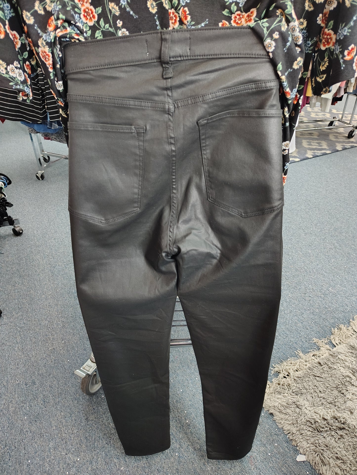 Abercrombie & Fitch super skinny black ankle shiny pants size 18 long