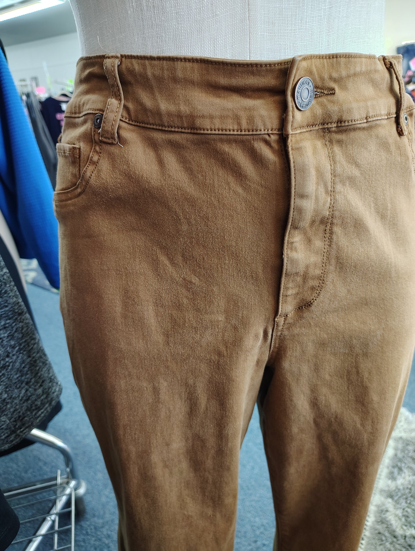 Maurices brown skinny jeans size 24w short