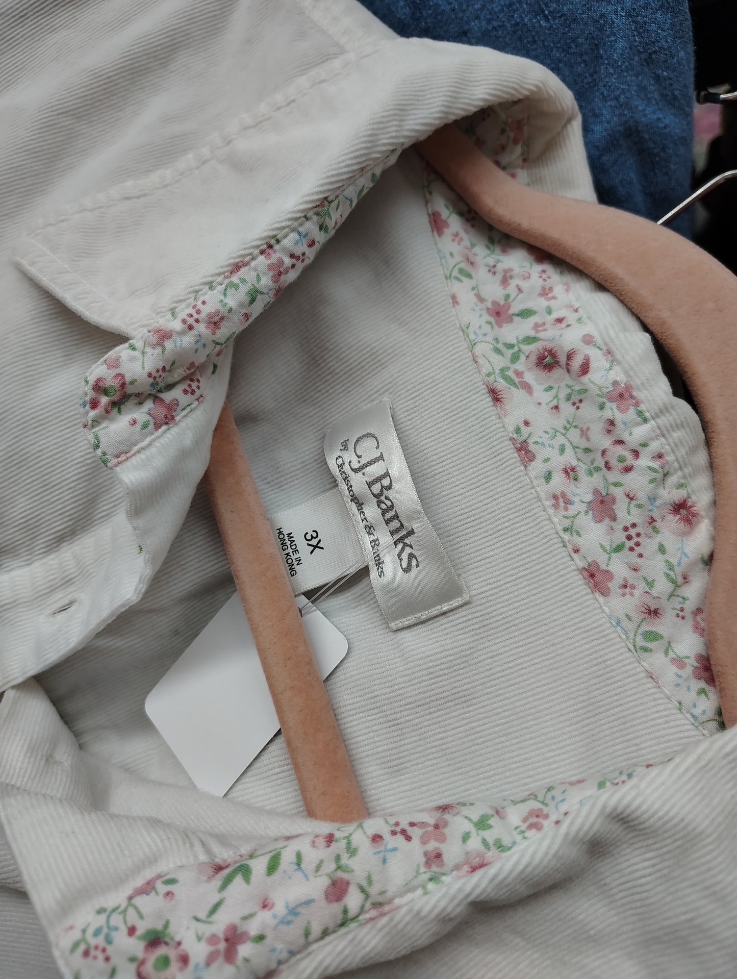 CJ Banks white corduroy button front top with embroidery size 3x