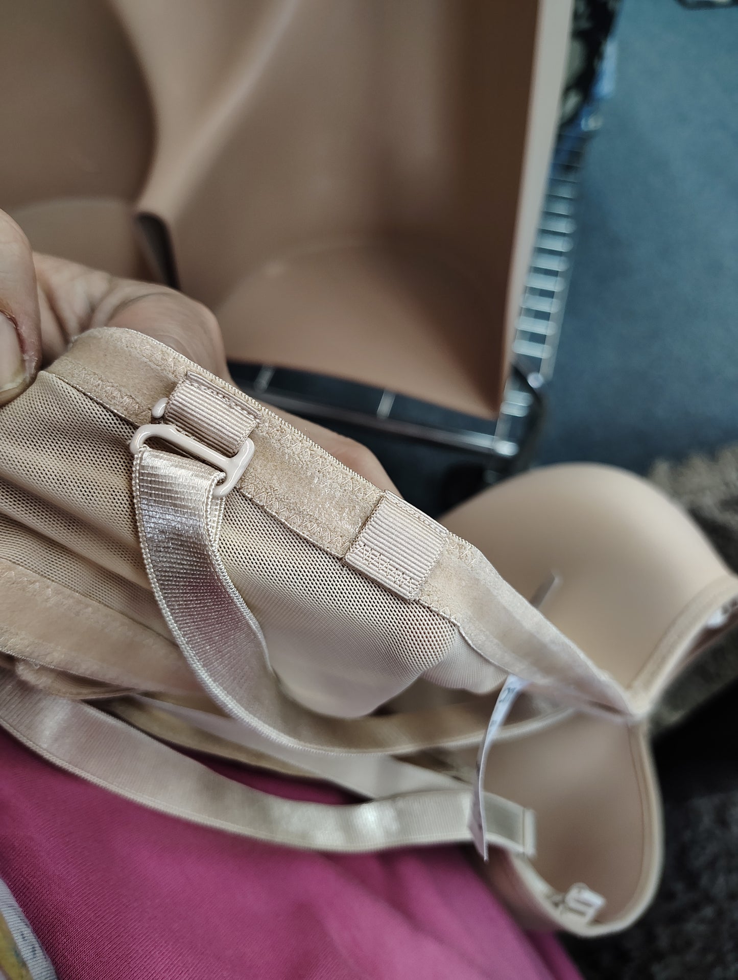 Elomi nude strapless bra size 44H