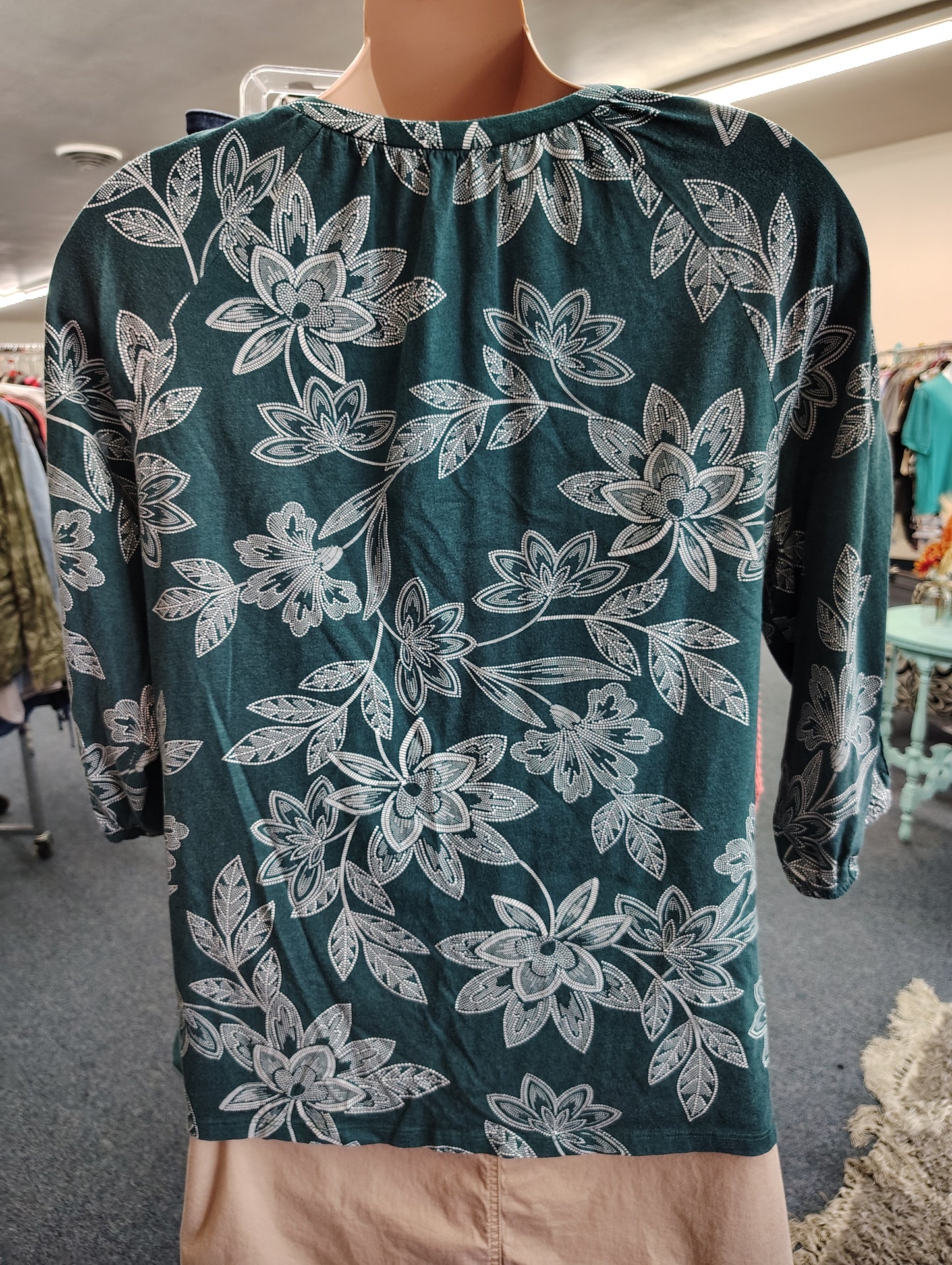 CJ Banks green floral knit top size 2x