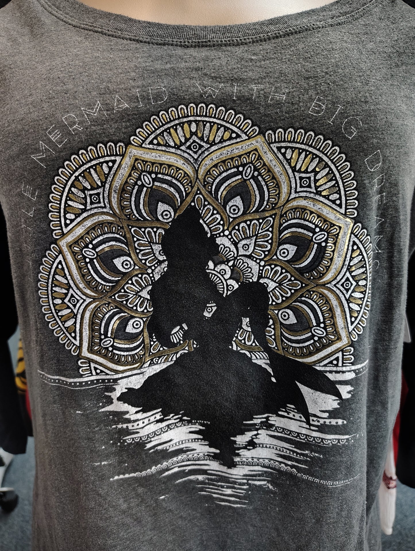 Torrid Disney Princess raglan sleeve tee Ariel Little Mermaid 3x