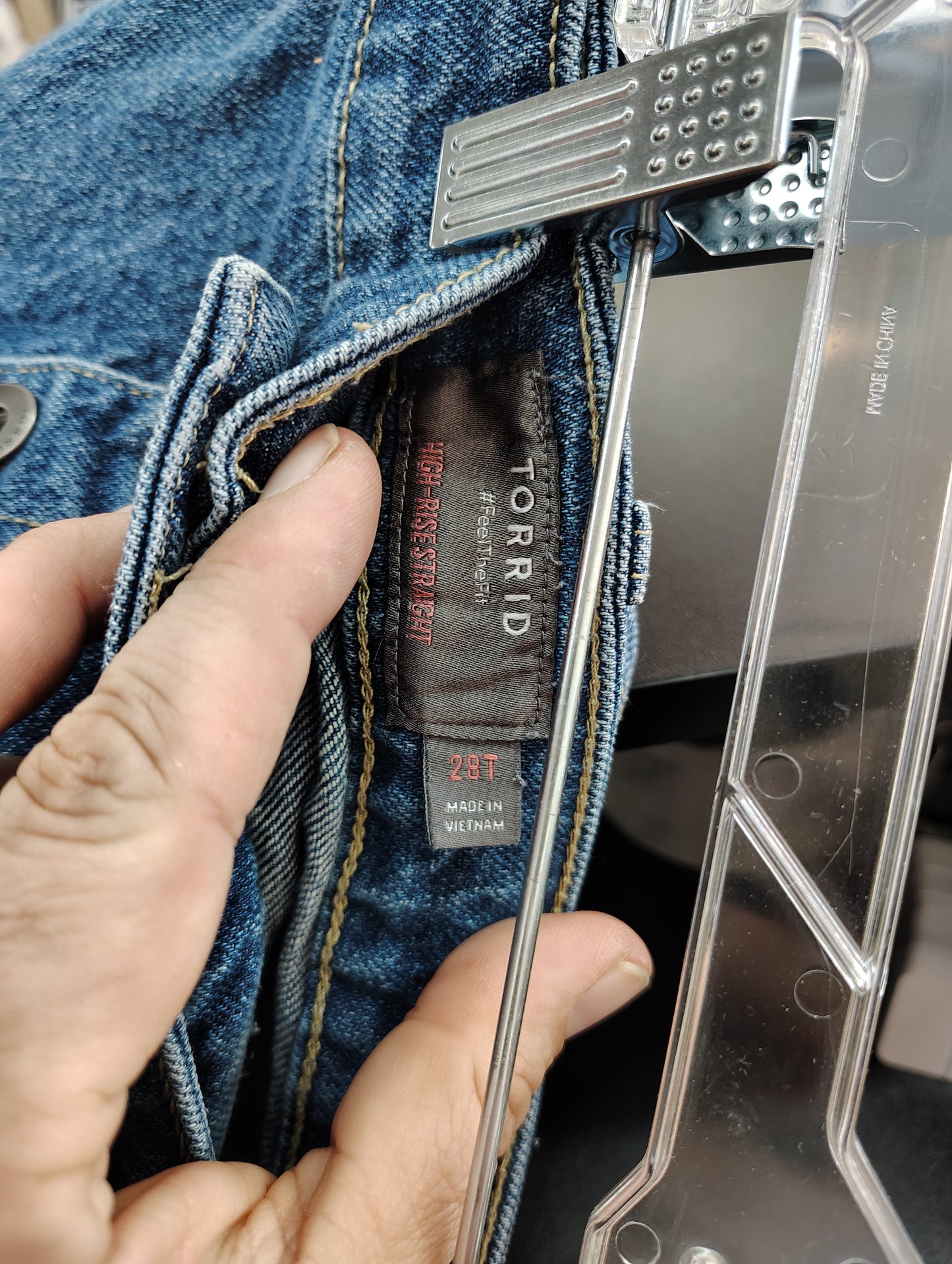 Torrid high rise straight jeans distressed size 28 tall