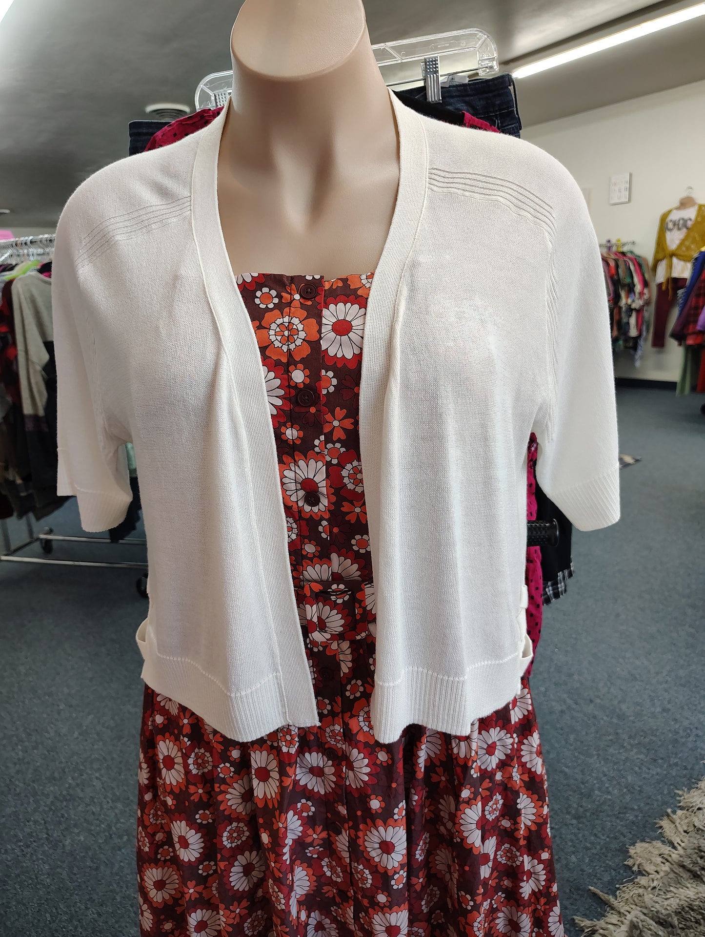 Maurices cropped white cardigan sweater size 1x