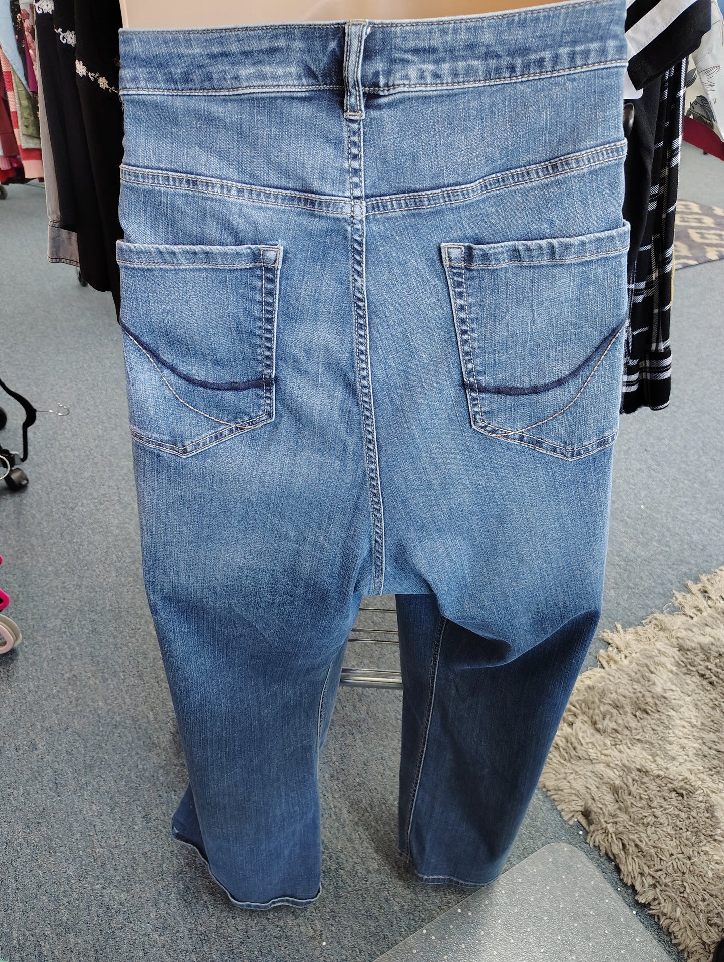 Lane Bryant Genius Fit bootcut jeans size 28 short