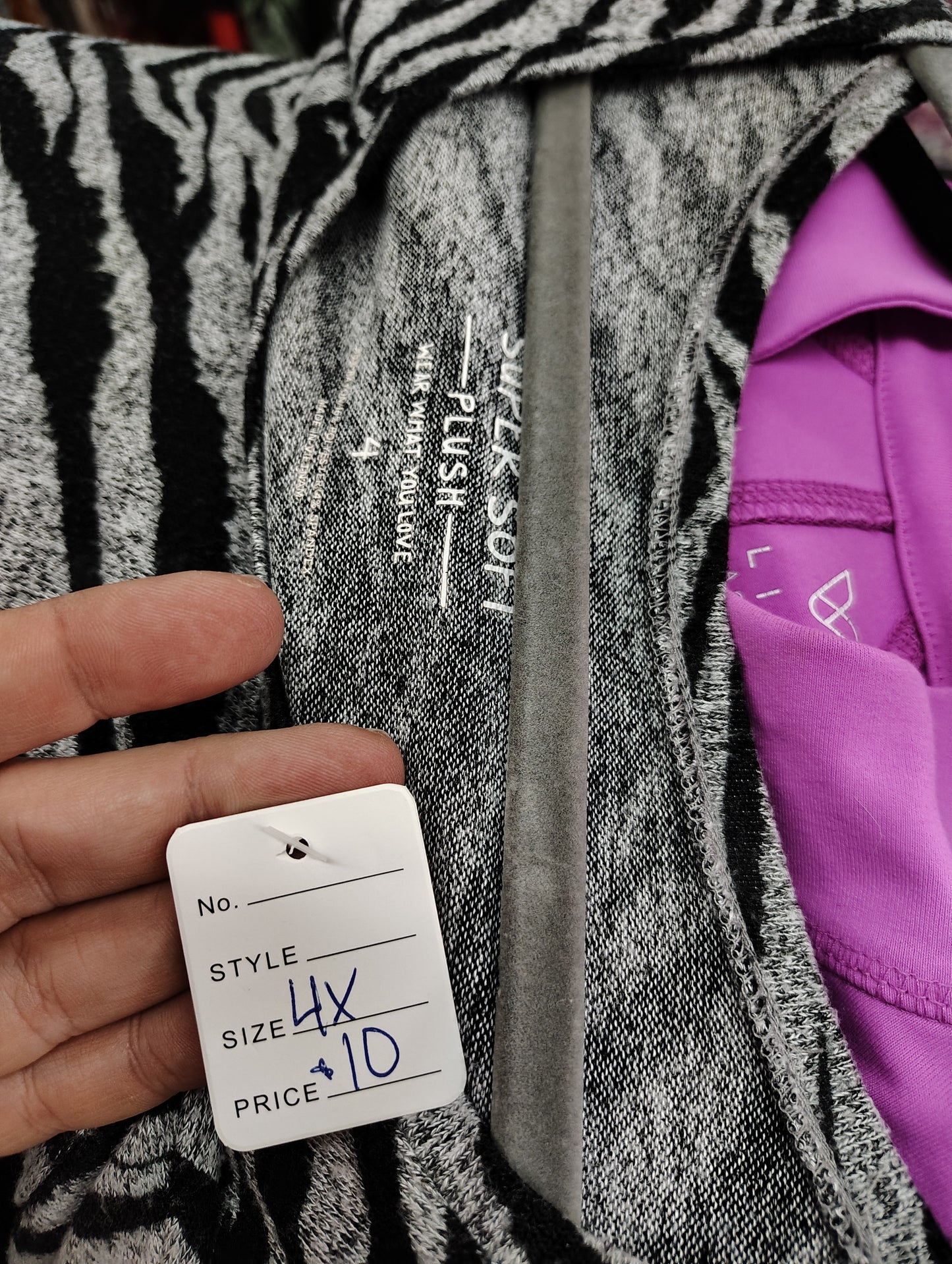 Torrid super soft plush zebra print top 4x